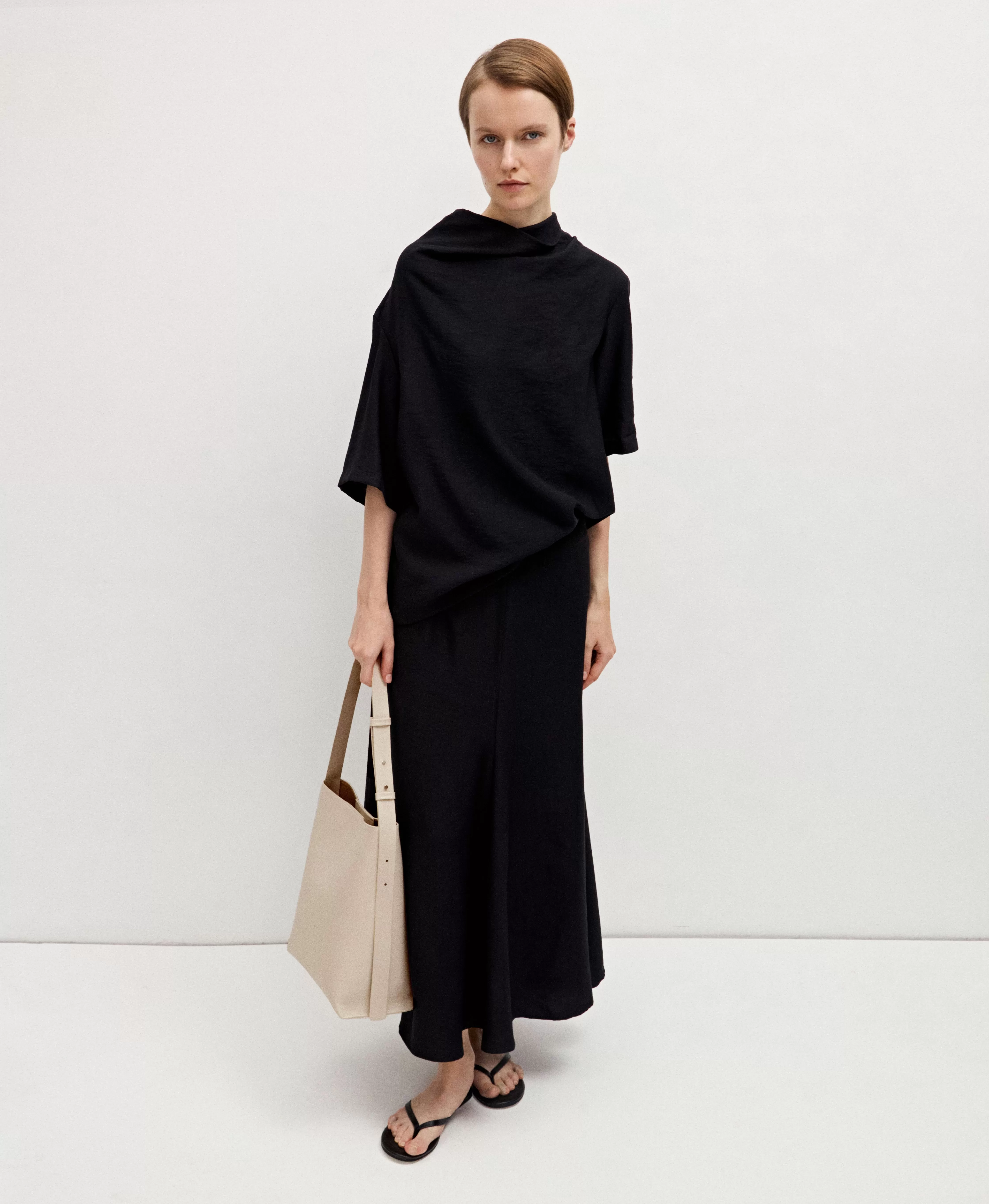 Сумка-тоут на широком ремне. Вид 1