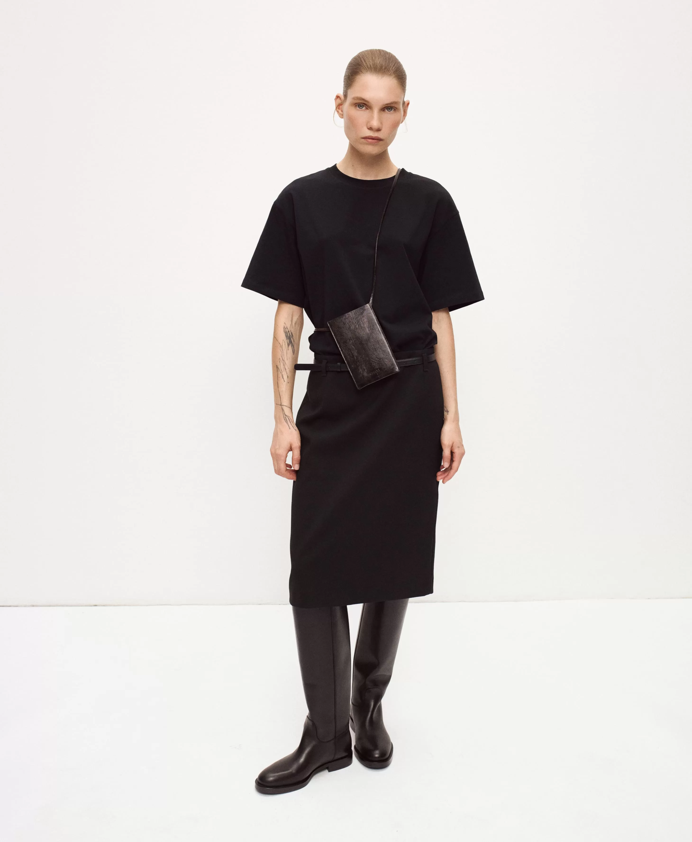 Чехол для телефона на ремешке. Вид 1