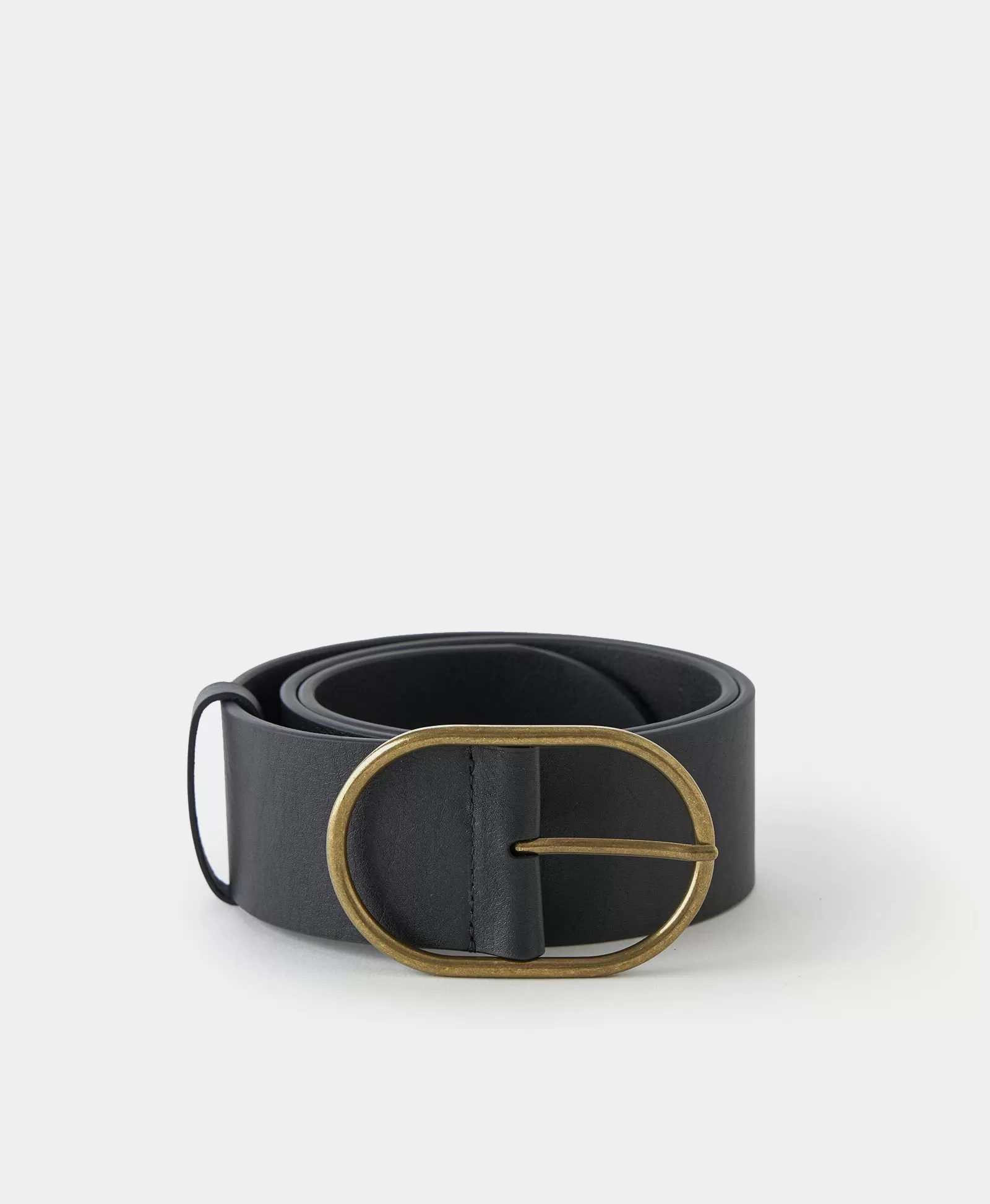 Ремень с овальной пряжкой