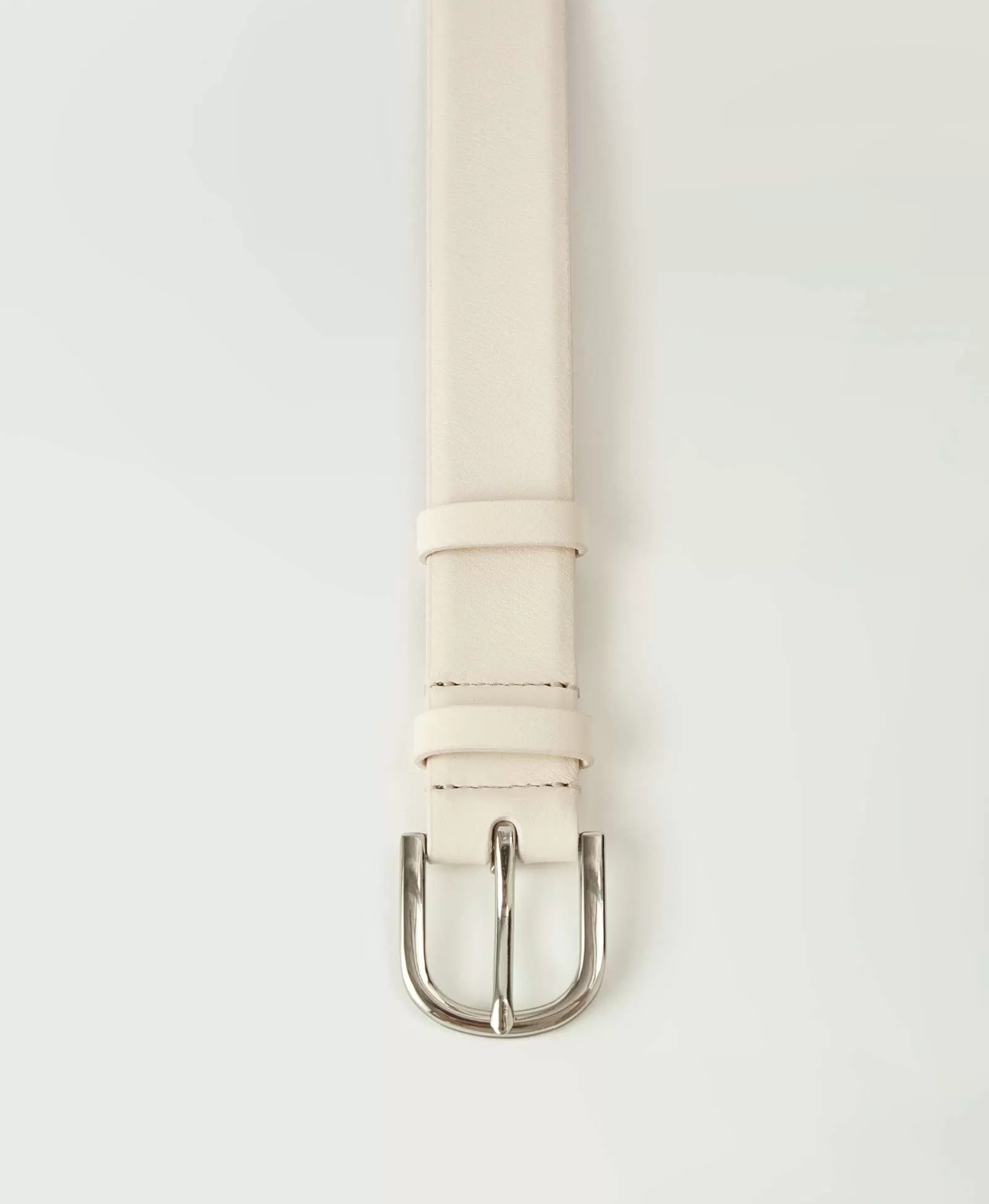 Ремень с полукруглой пряжкой. Вид 1