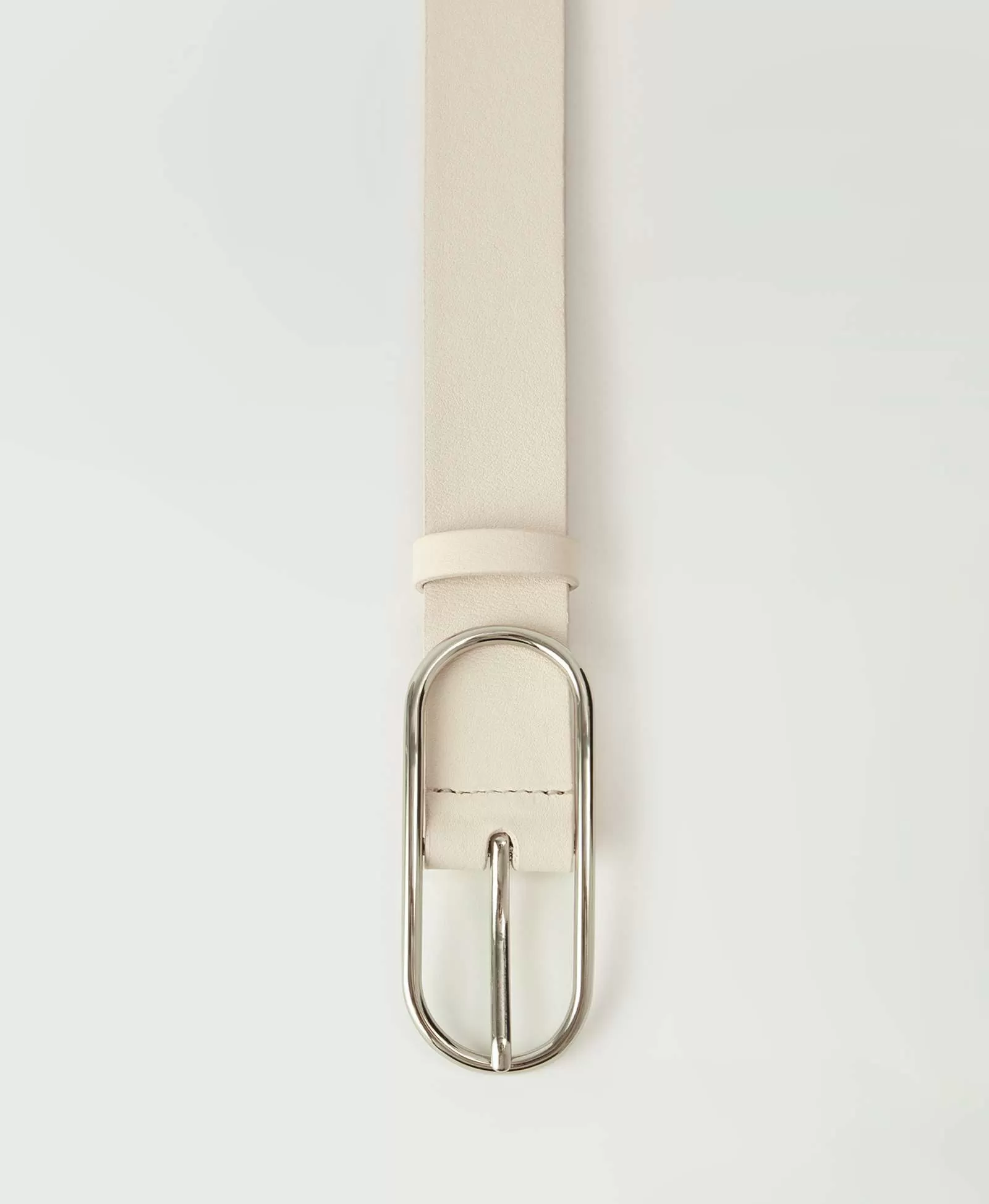 Стандартный ремень с овальной пряжкой. Вид 1