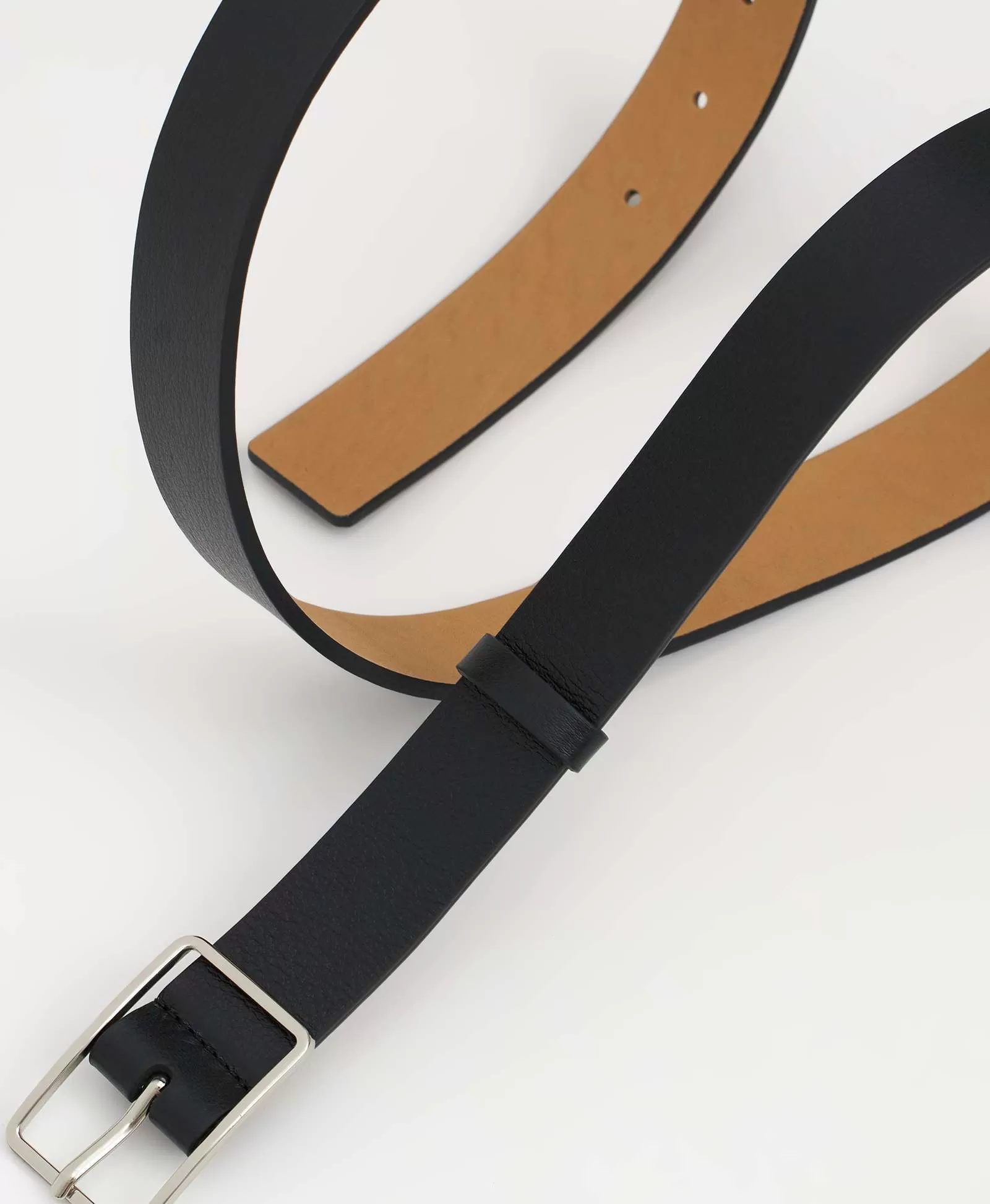 Классический ремень с прямоугольной пряжкой. Вид 1