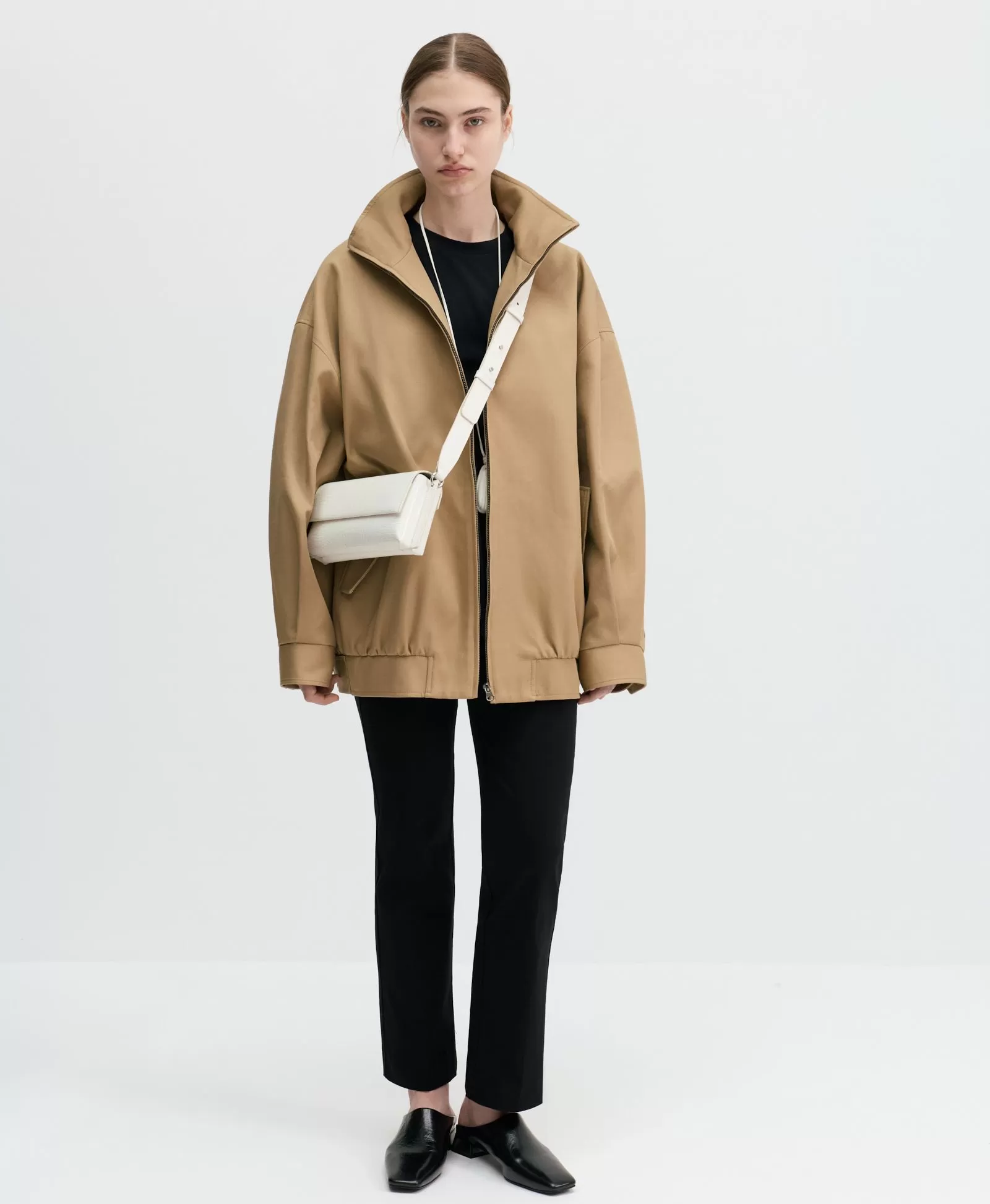 Мини кросс-боди на широком ремне. Вид 1