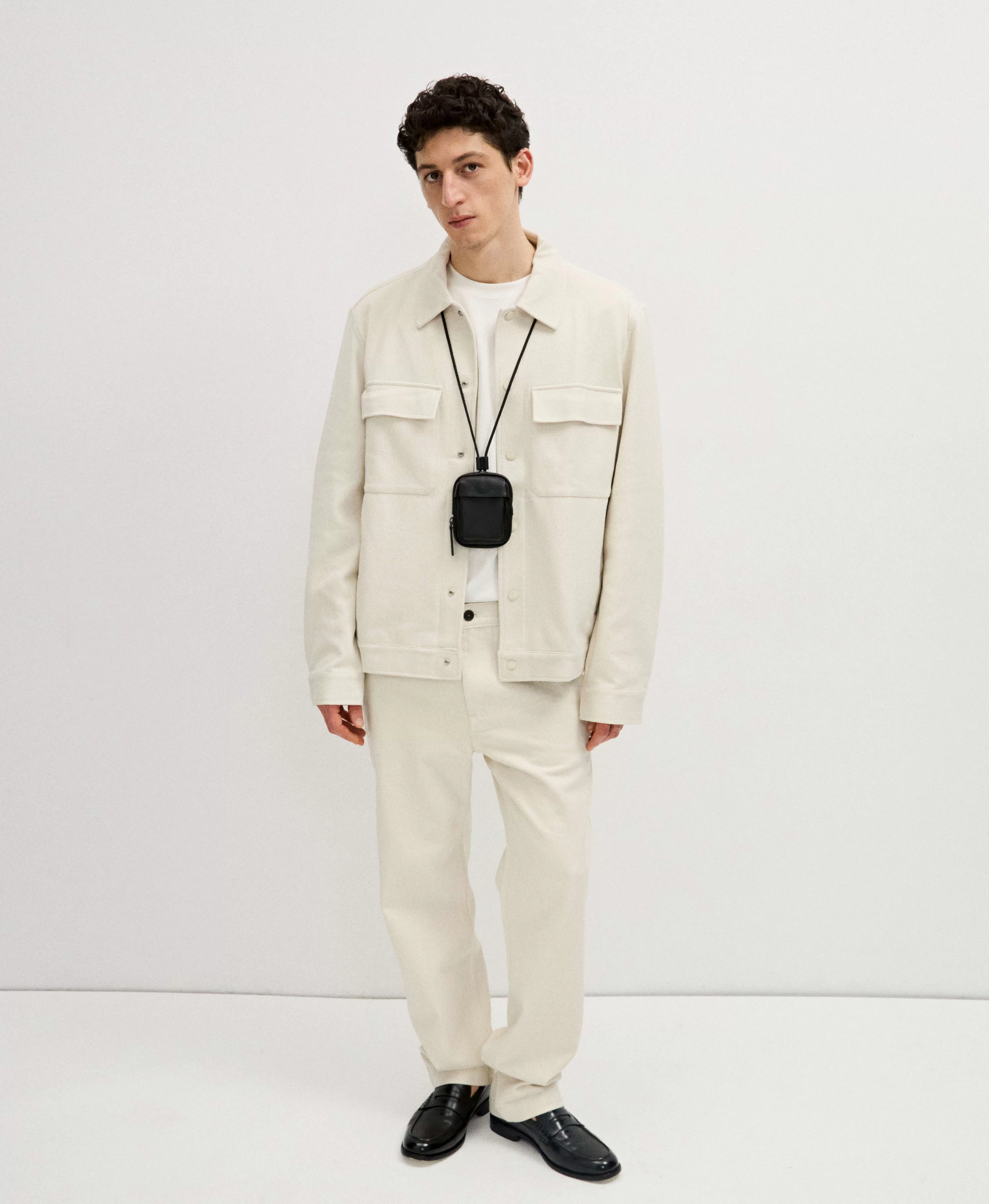 Мини портмоне на длинном шнуре. Вид 1