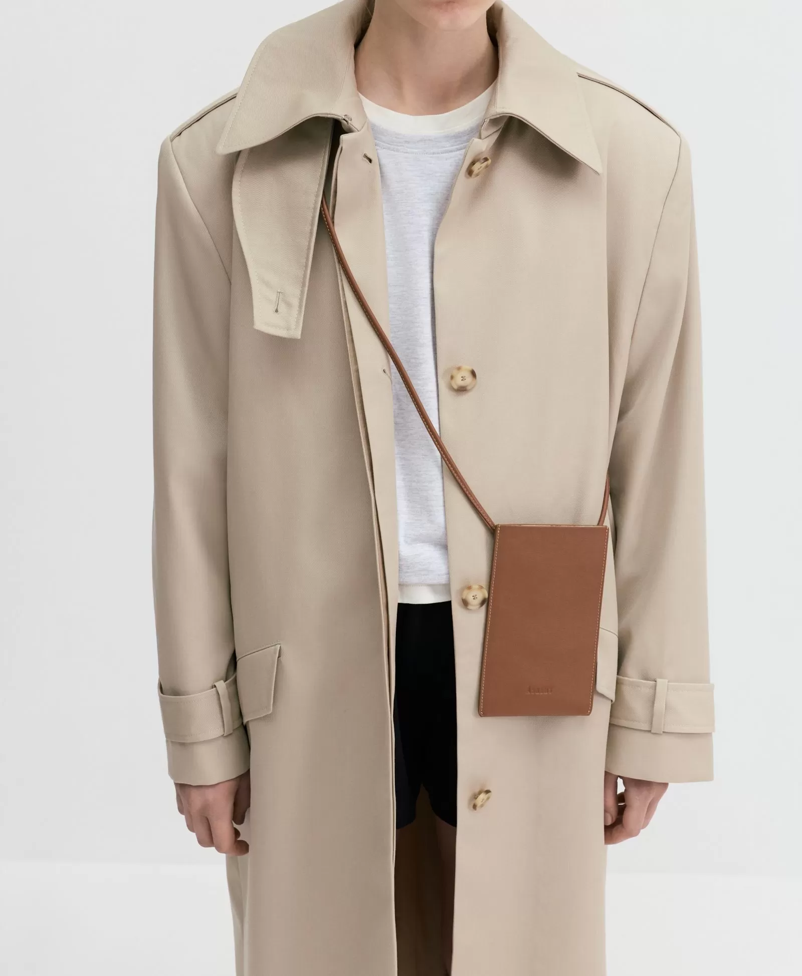 Чехол для телефона на ремешке. Вид 1