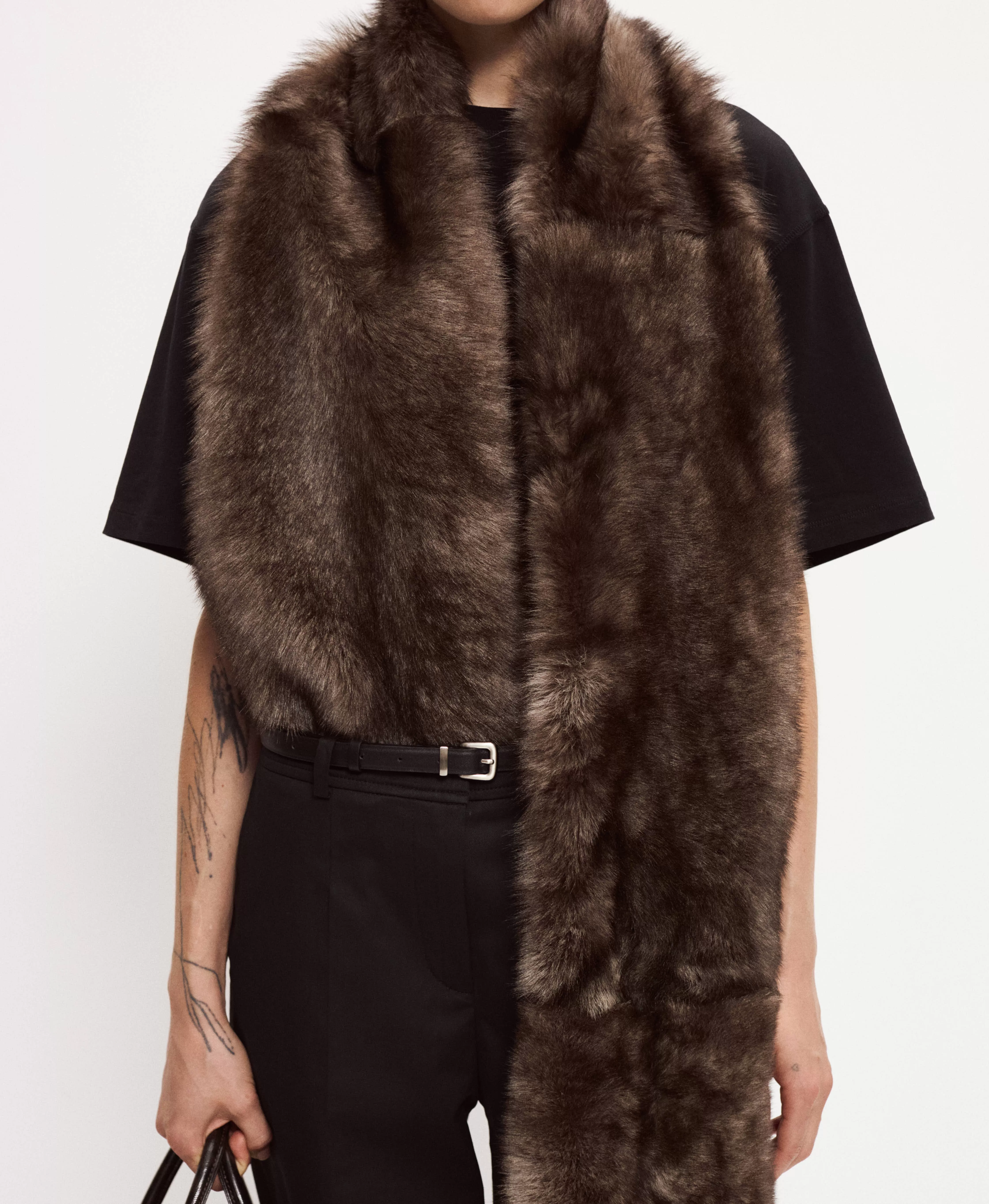 Ремень с квадратной пряжкой. Вид 1