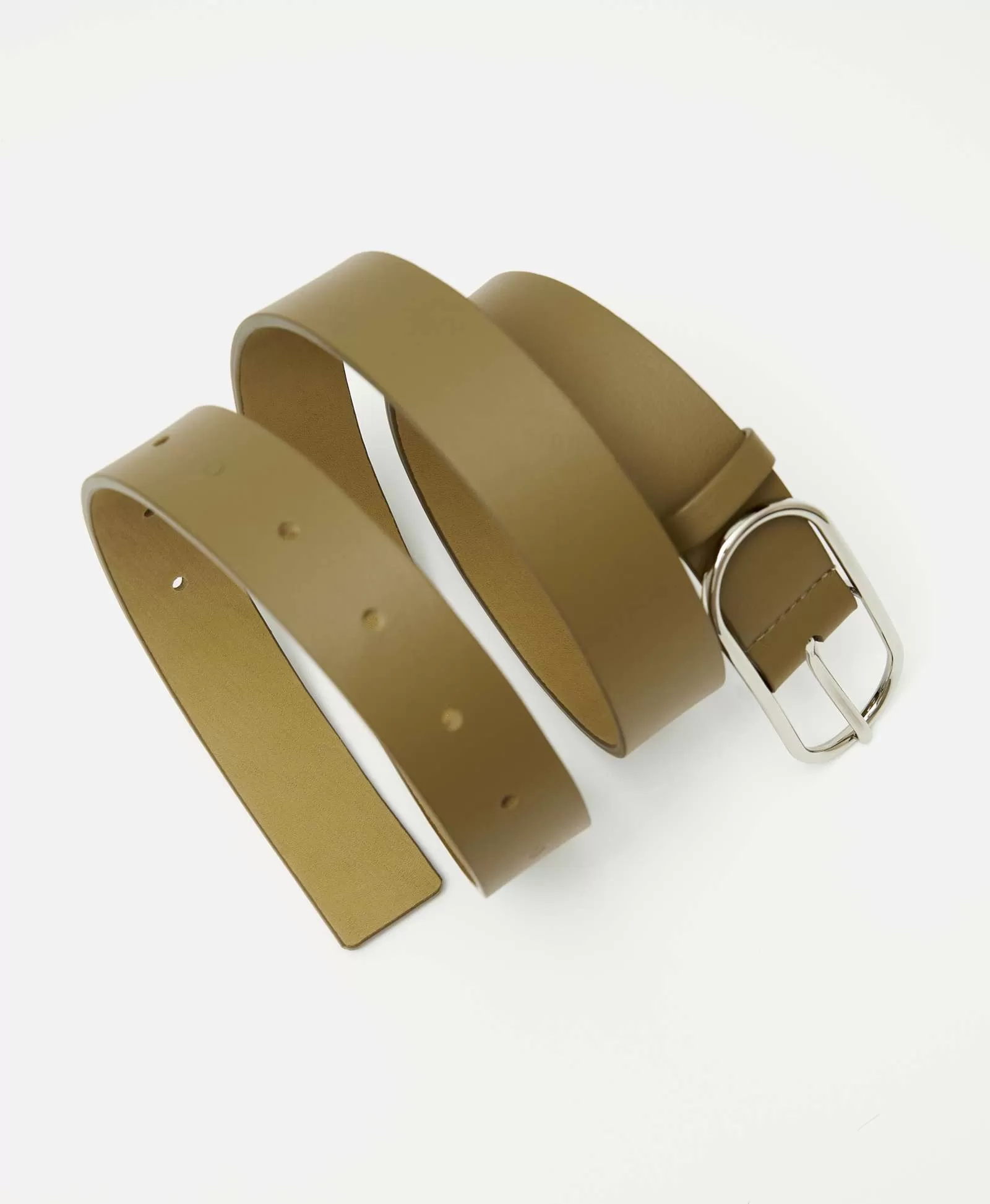 Стандартный ремень с овальной пряжкой. Вид 1