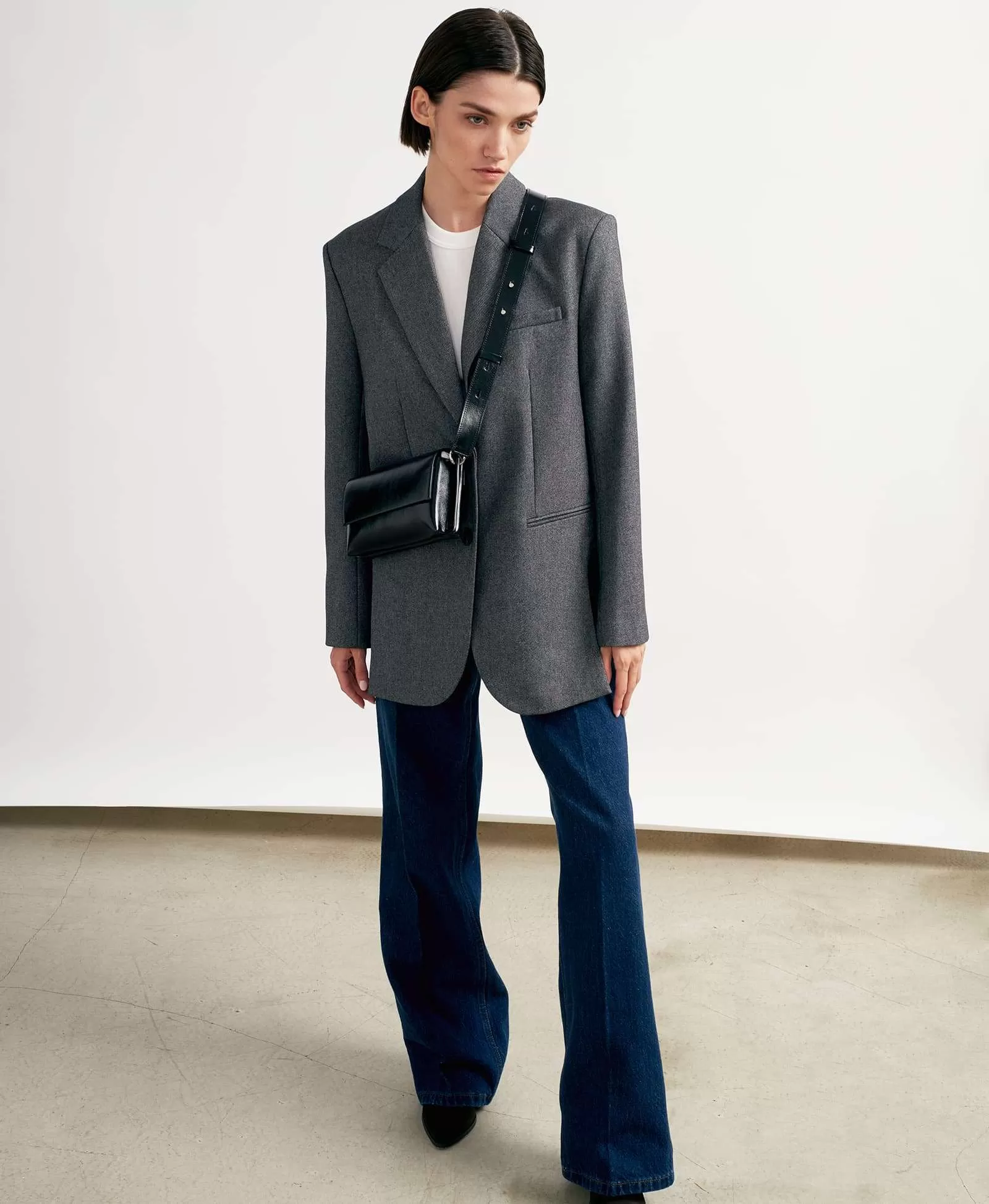 Мини кросс-боди на широком ремне. Вид 1