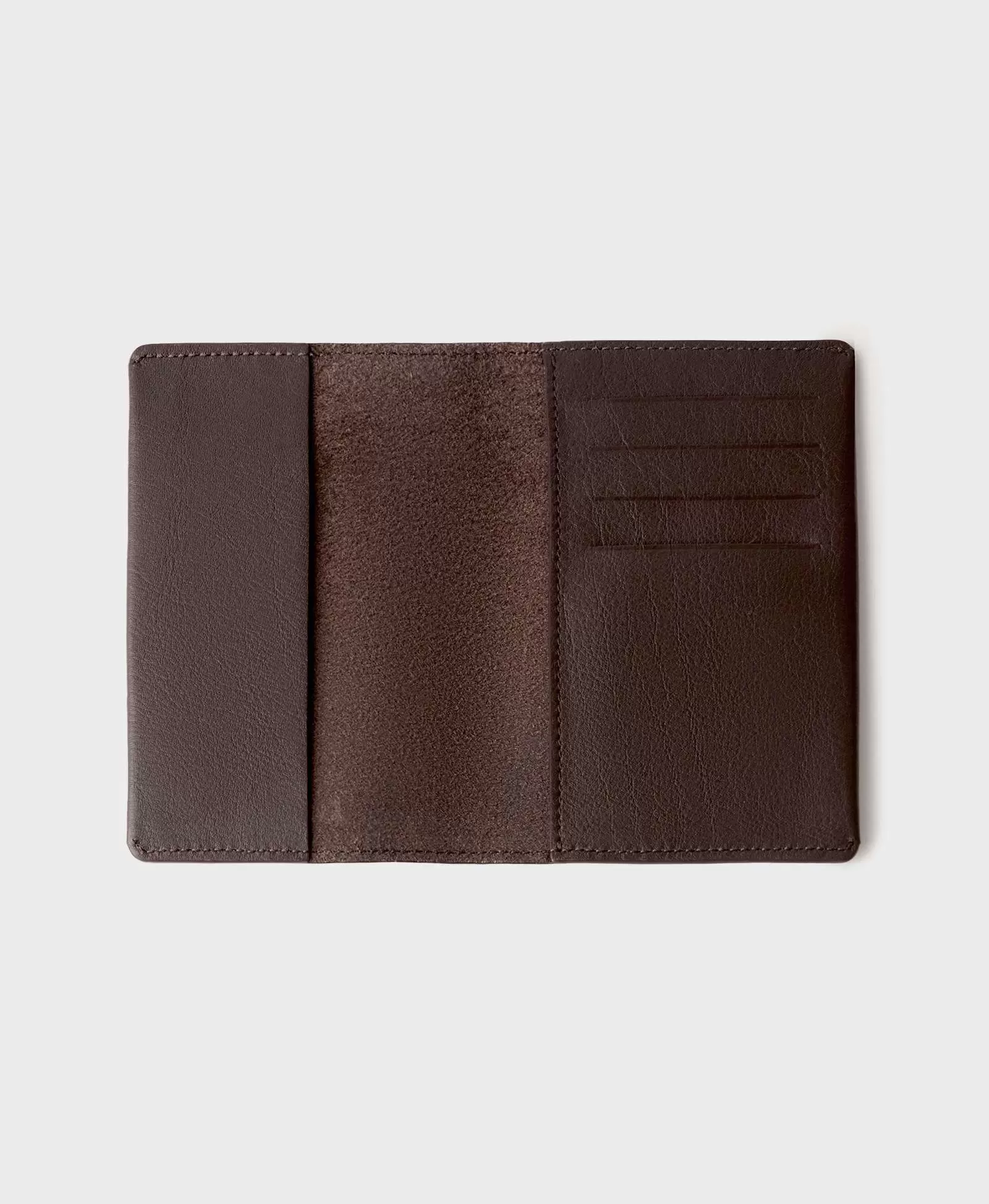 ОБЛОЖКА ДЛЯ ПАСПОРТА С ОТДЕЛЕНИЯМИ ДЛЯ КАРТ. Вид 1