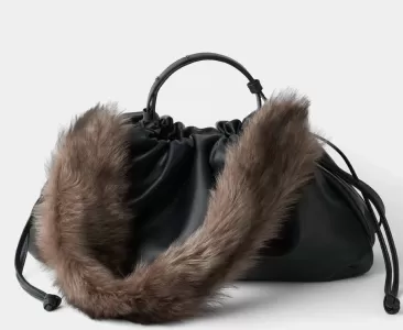 CУМКА С РЕМЕШКОМ ИЗ МЕХА ASKENT Х LUDA NIKISHINA