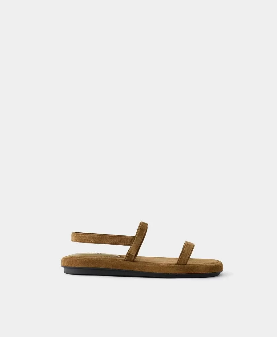 Сандалии на широких ремнях. Вид 1