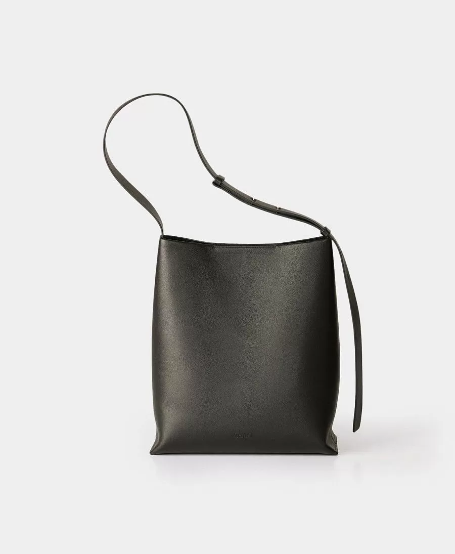 Сумка-тоут на широком ремне. Вид 1