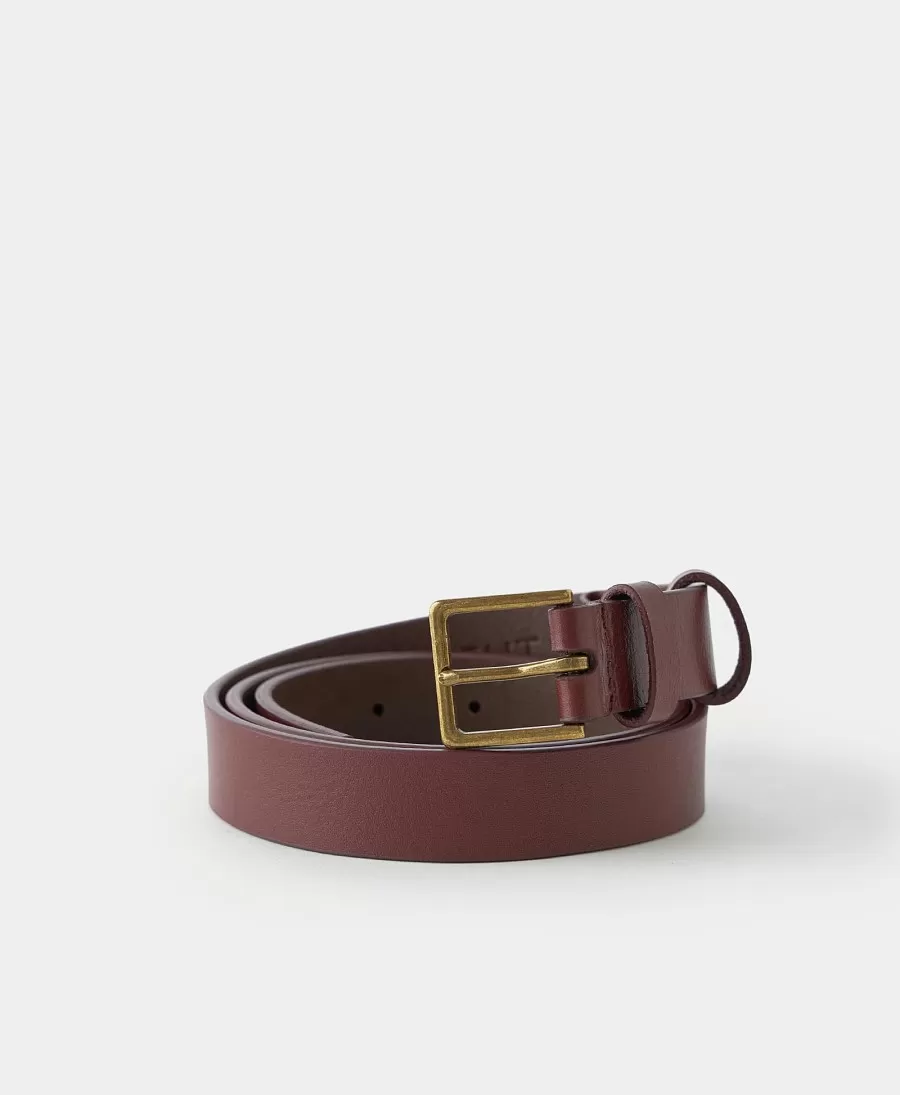 Ремень из фактурной кожи с золотой пряжкой. Вид 1