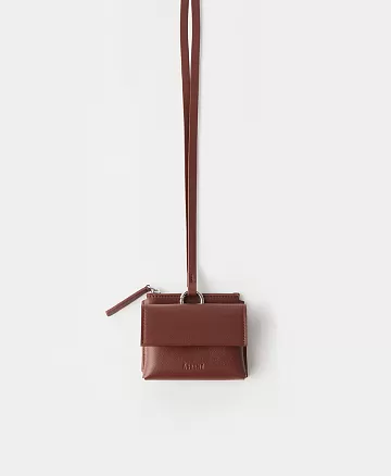 Мини-портмоне на длинном шнуре