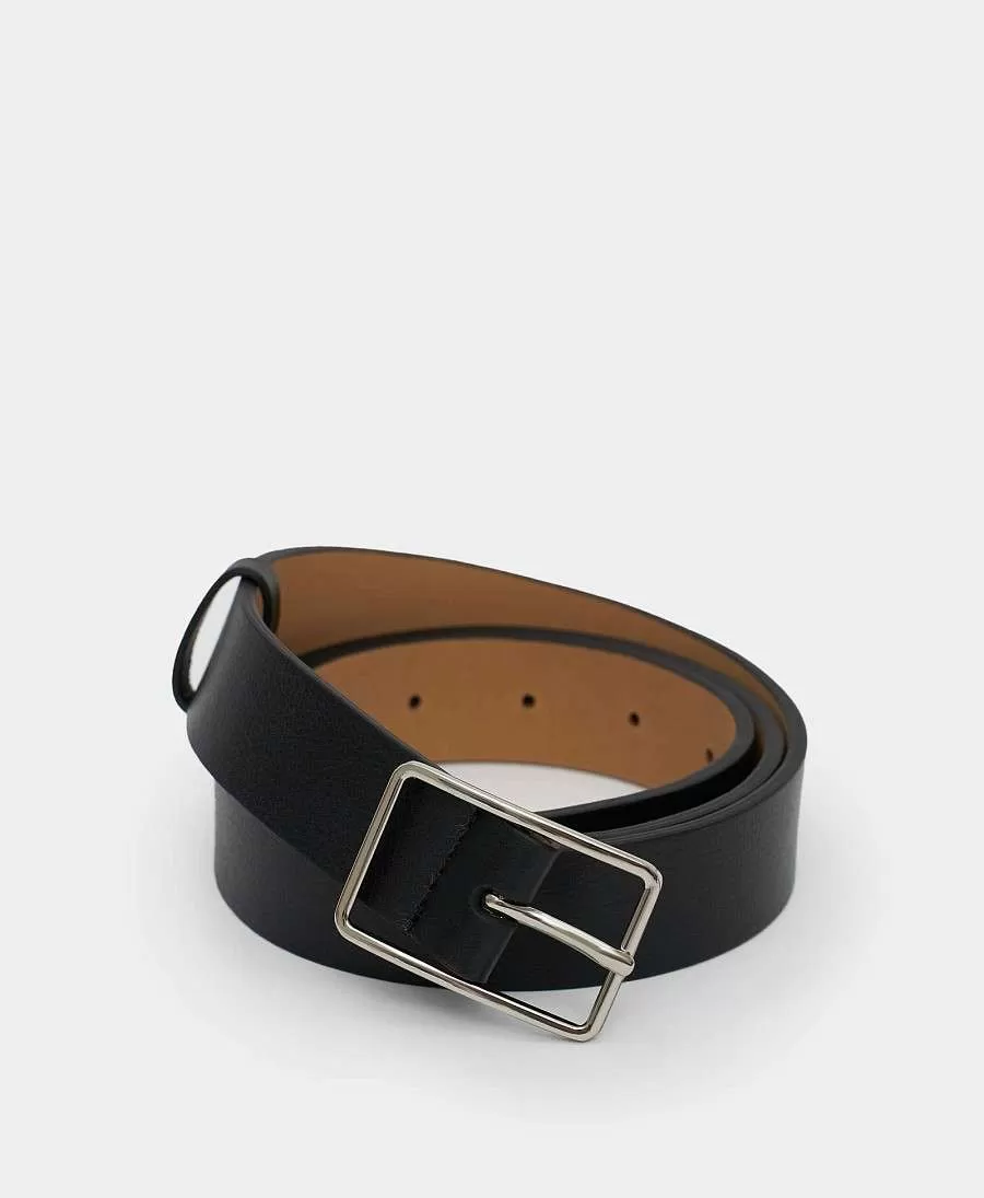 Классический ремень с прямоугольной пряжкой. Вид 1