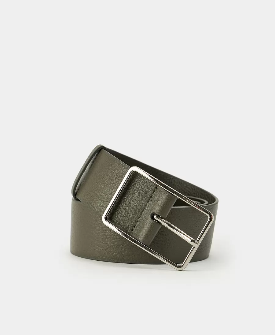 Широкий ремень с прямоугольной пряжкой. Вид 1
