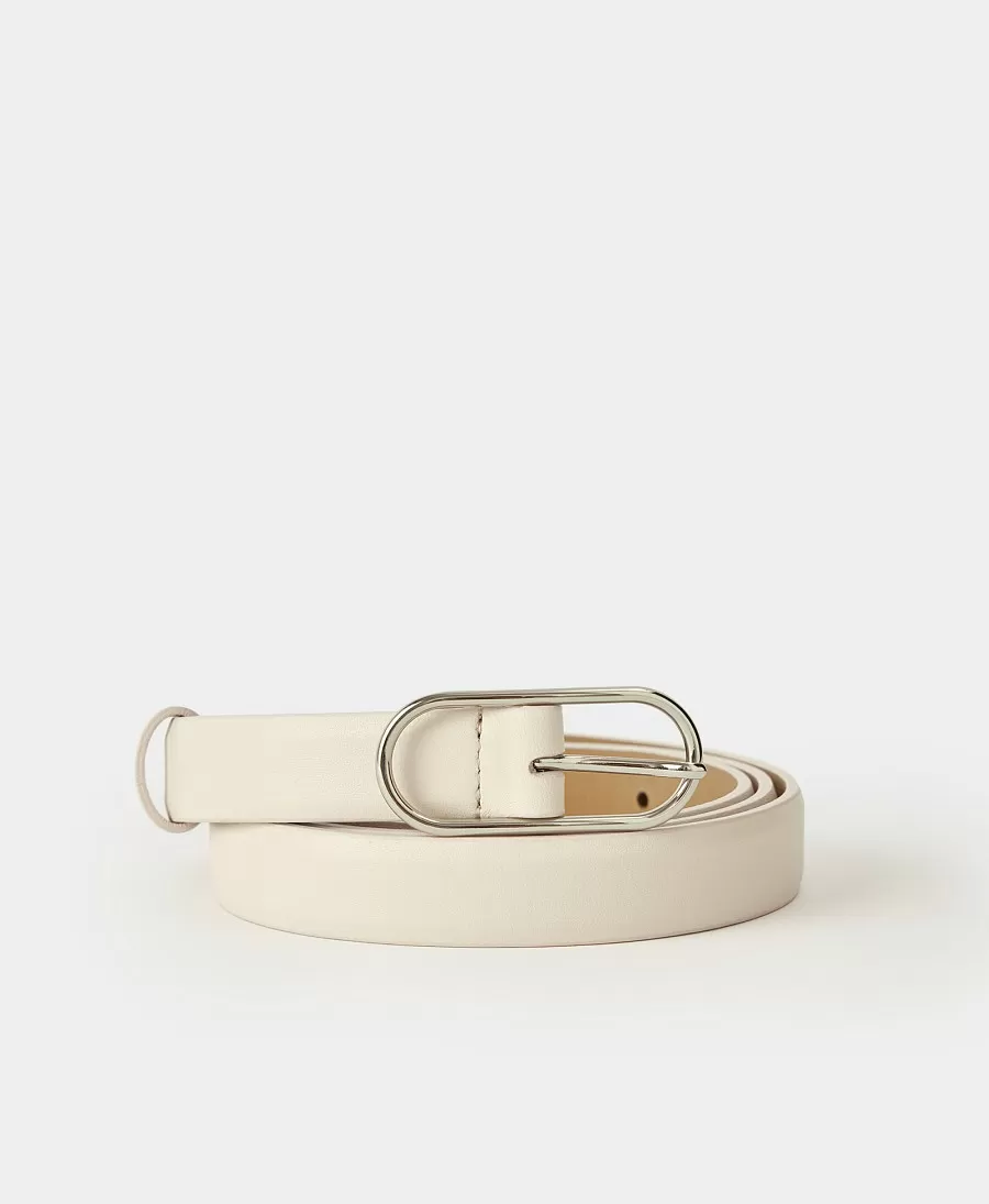 Узкий ремень с овальной пряжкой. Вид 1