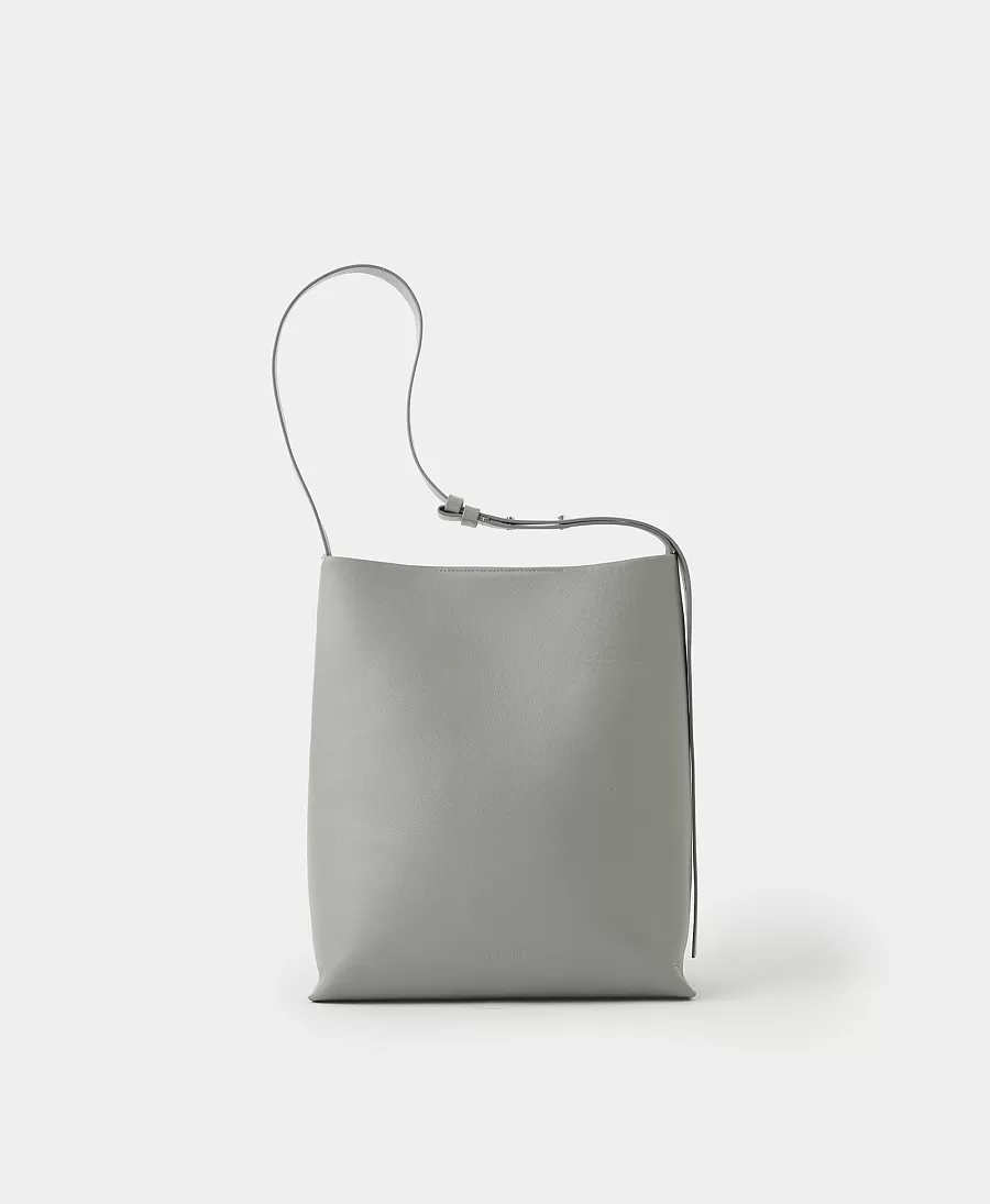 Сумка-тоут на широком ремне. Вид 1