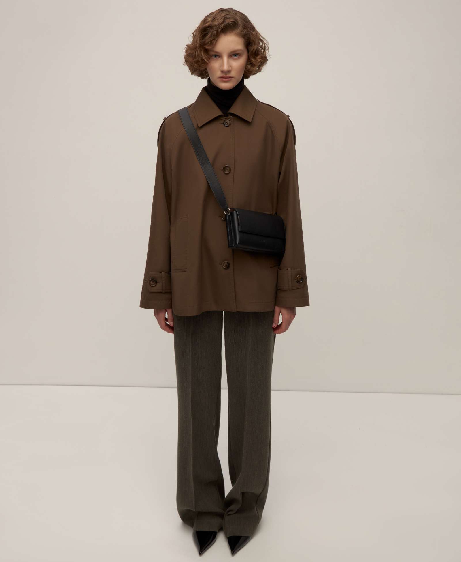 Мини кросс-боди на широком ремне. Цвет: черный. Вид 2