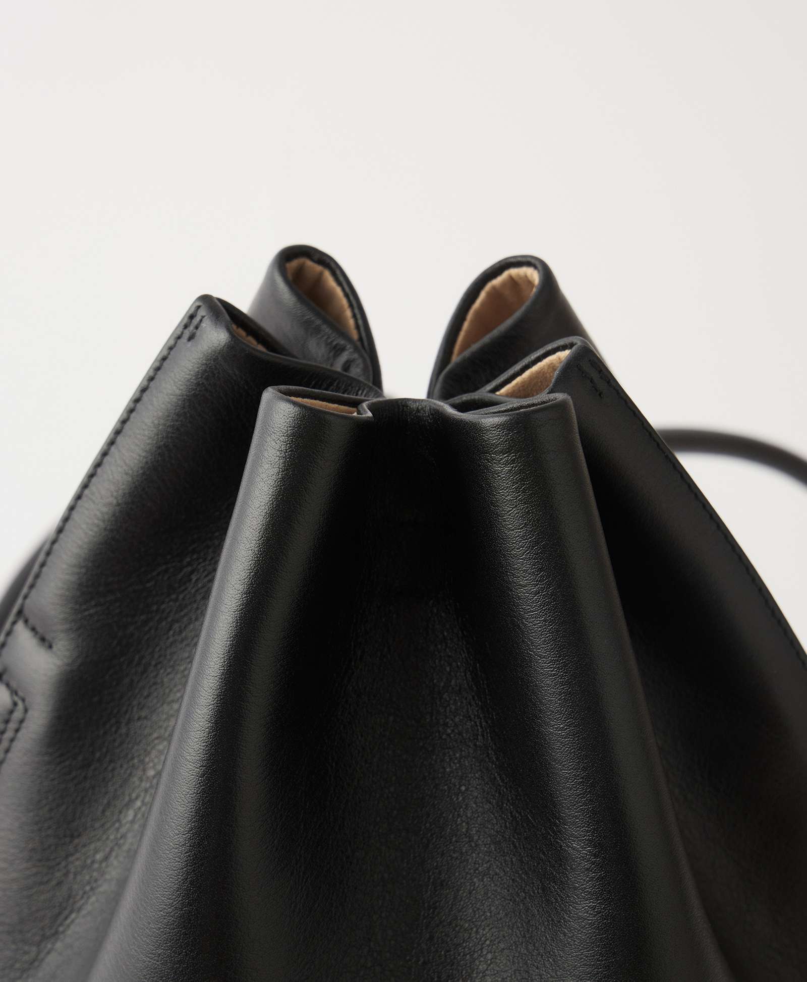 Рюкзак LIANA / MEDIUM. Цвет: black. Вид 4