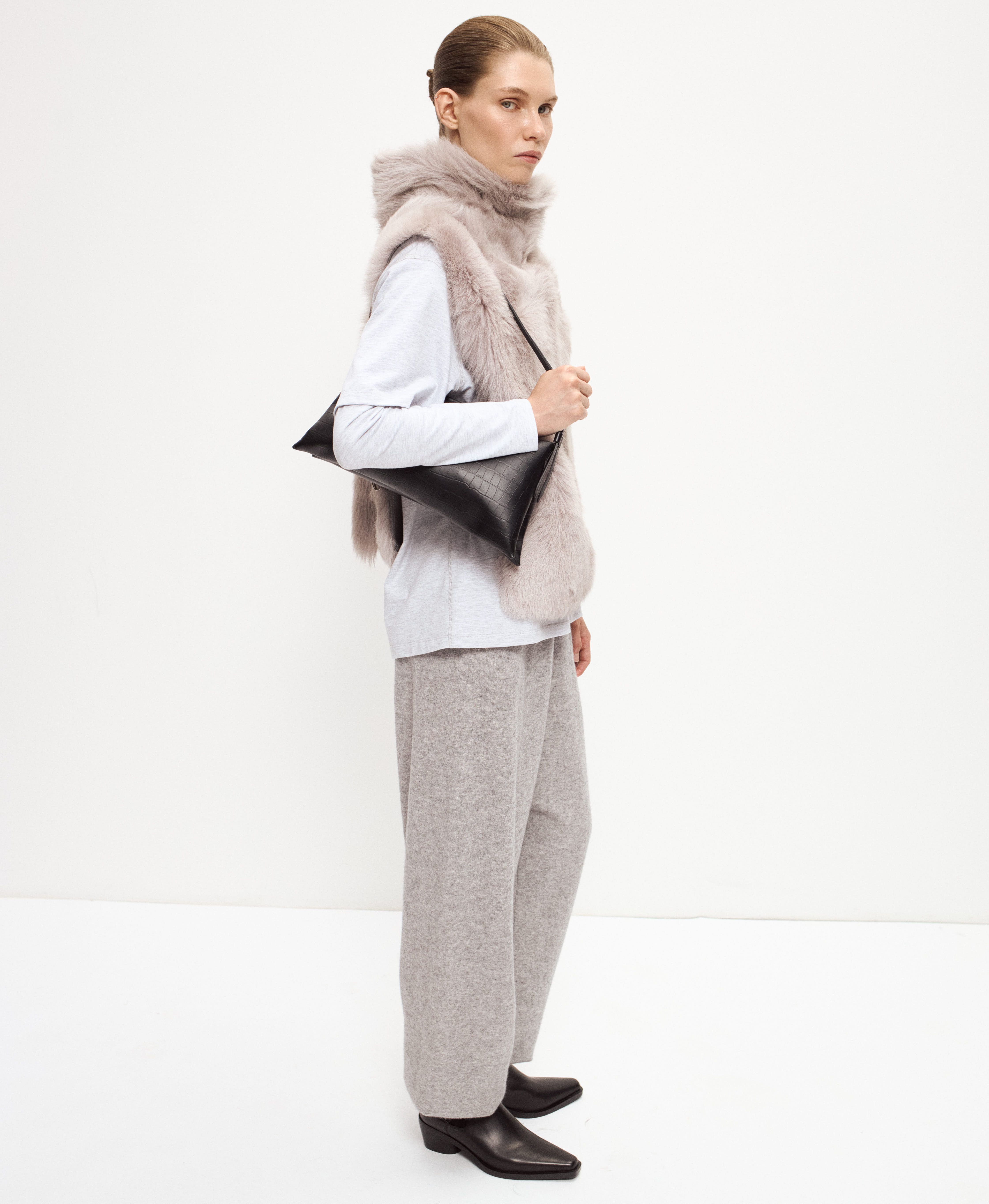 Казаки из гладкой кожи. Цвет: черный. Вид 3