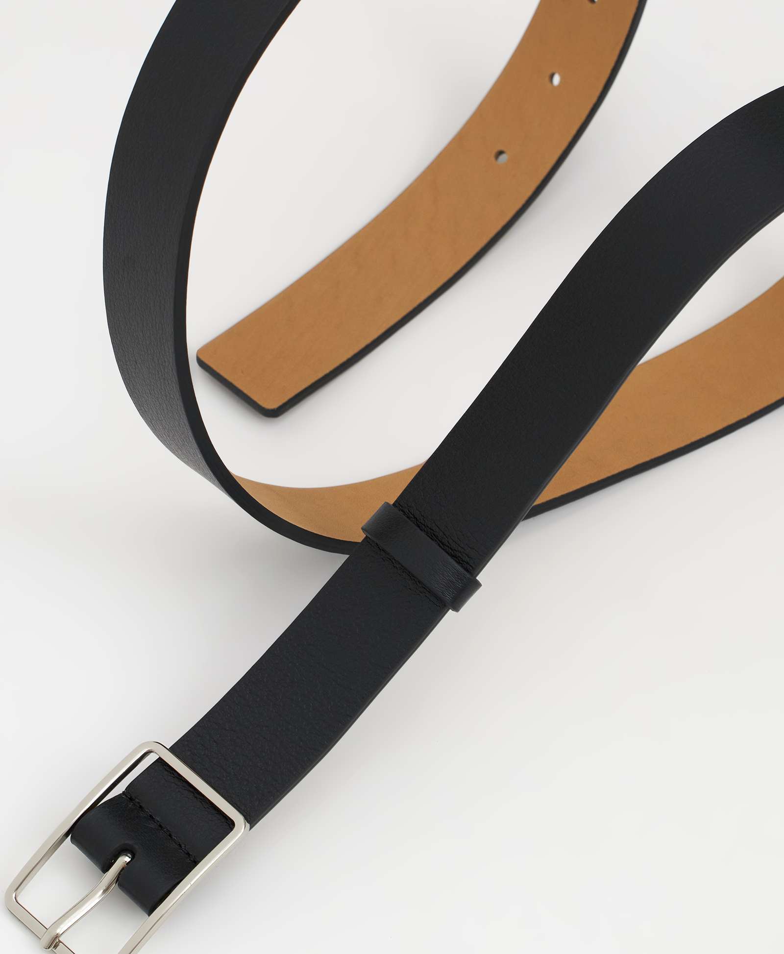 Классический ремень с прямоугольной пряжкой. Вид 1