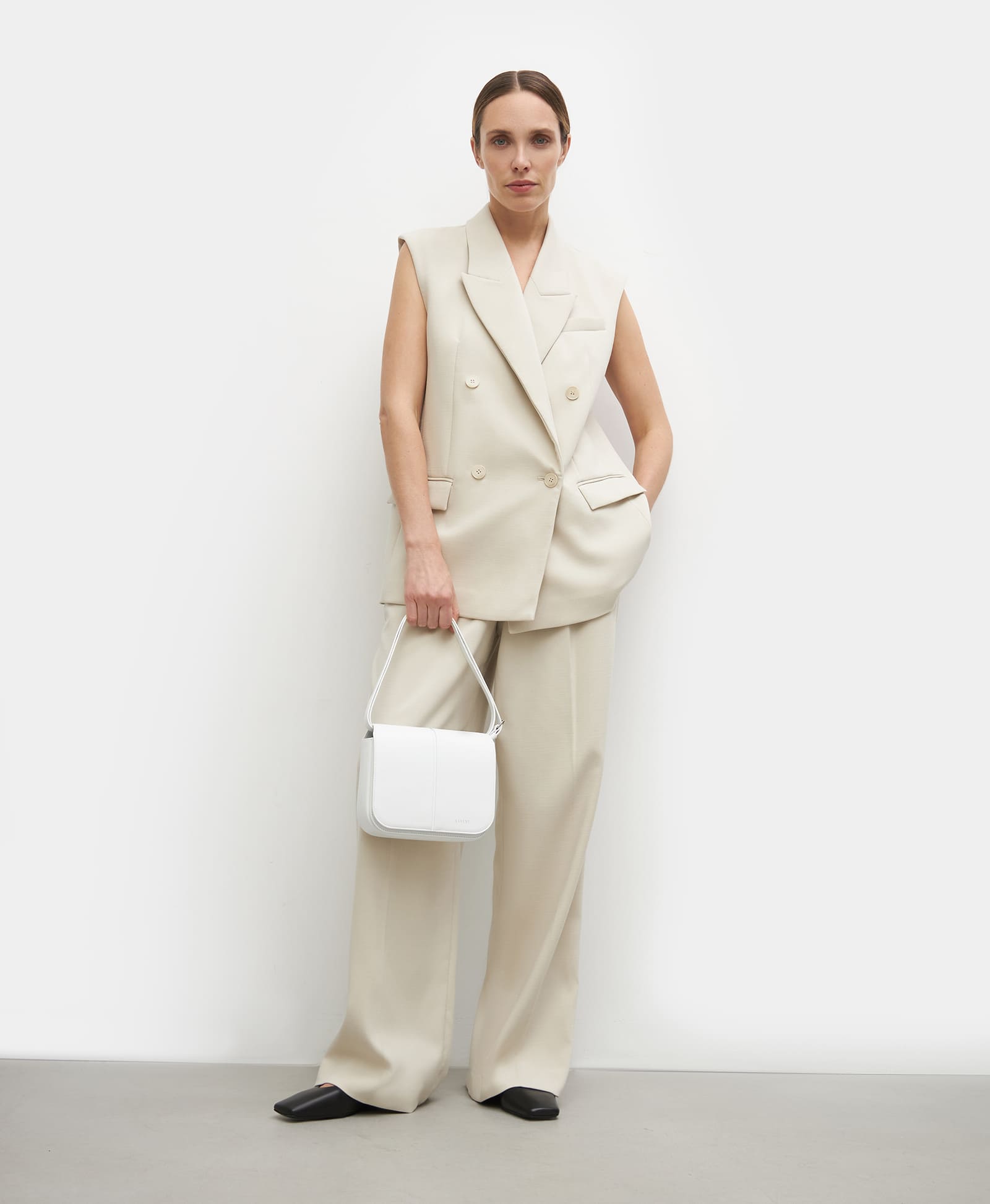 Кросс-боди  LINE. Цвет: optic white. Вид 2