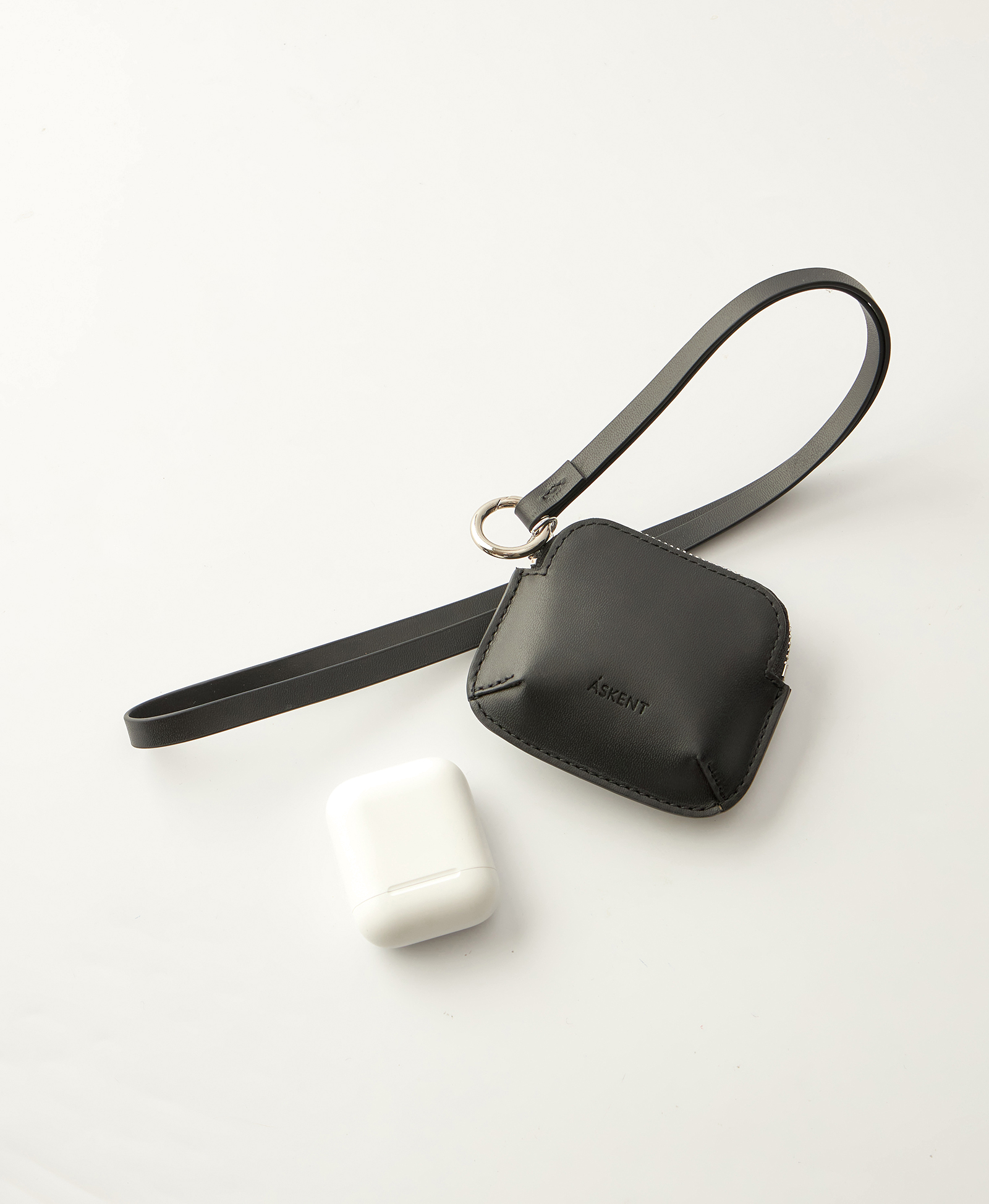 Кейс для AirPods. Цвет: Черный. Вид 1