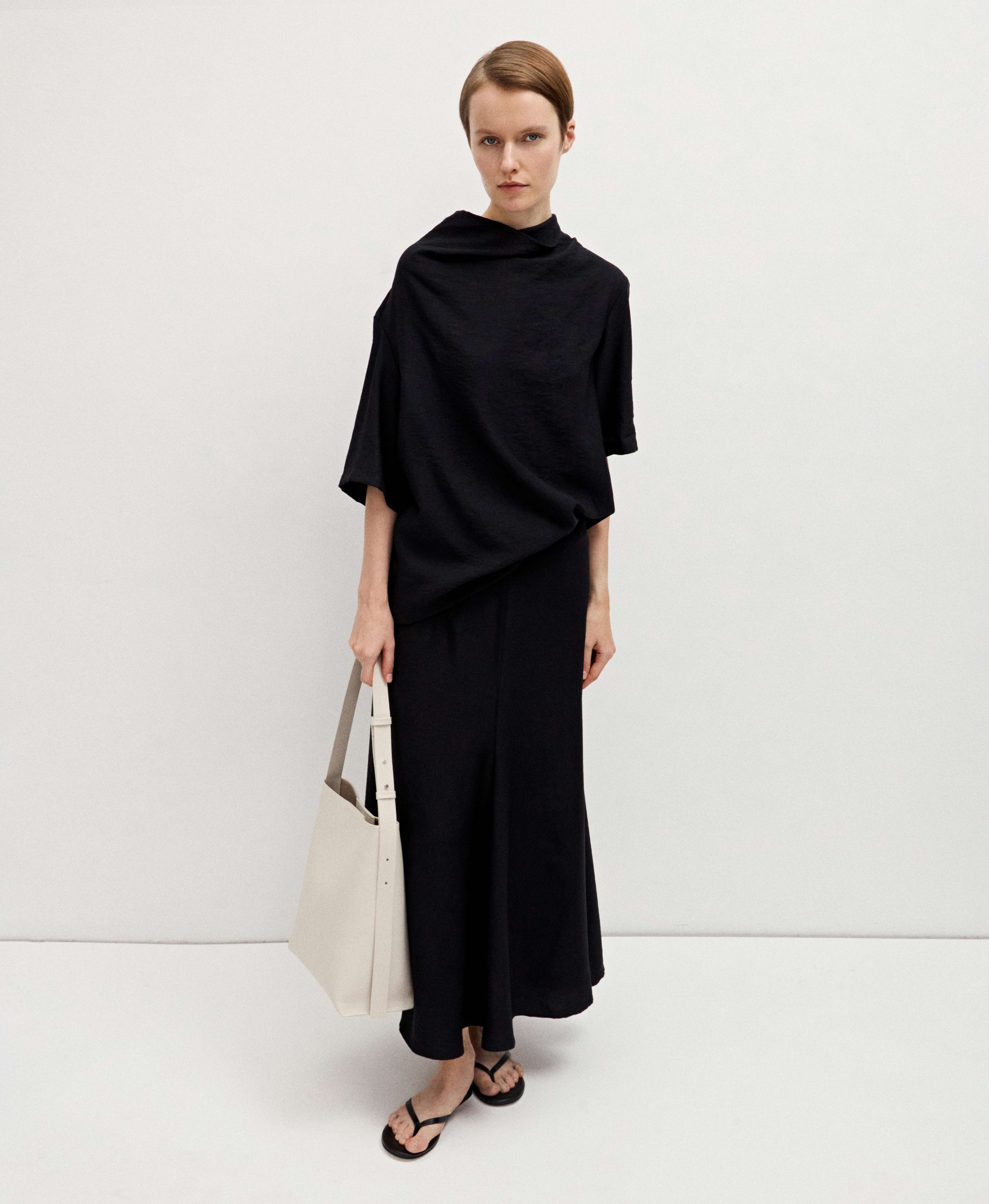 Сумка-тоут на широком ремне. Цвет: off white. Вид 2