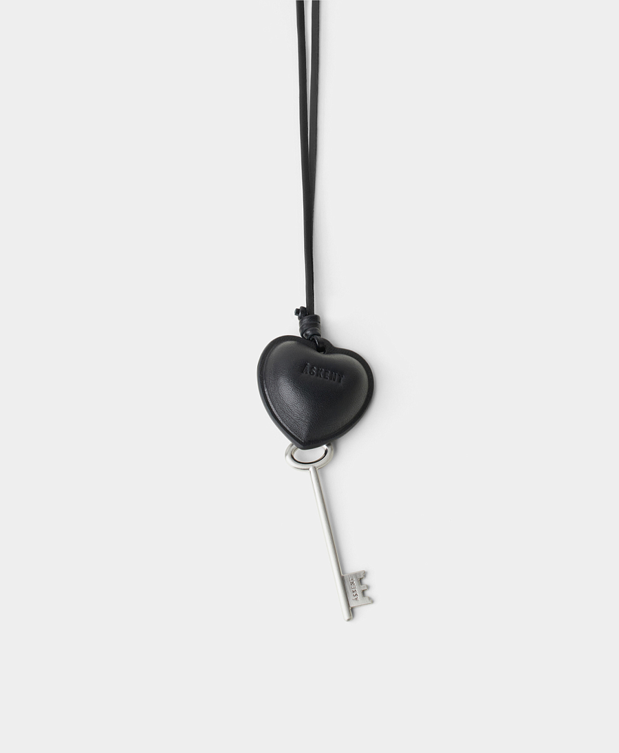 Подвеска KEY TO THE HEART. Вид 1