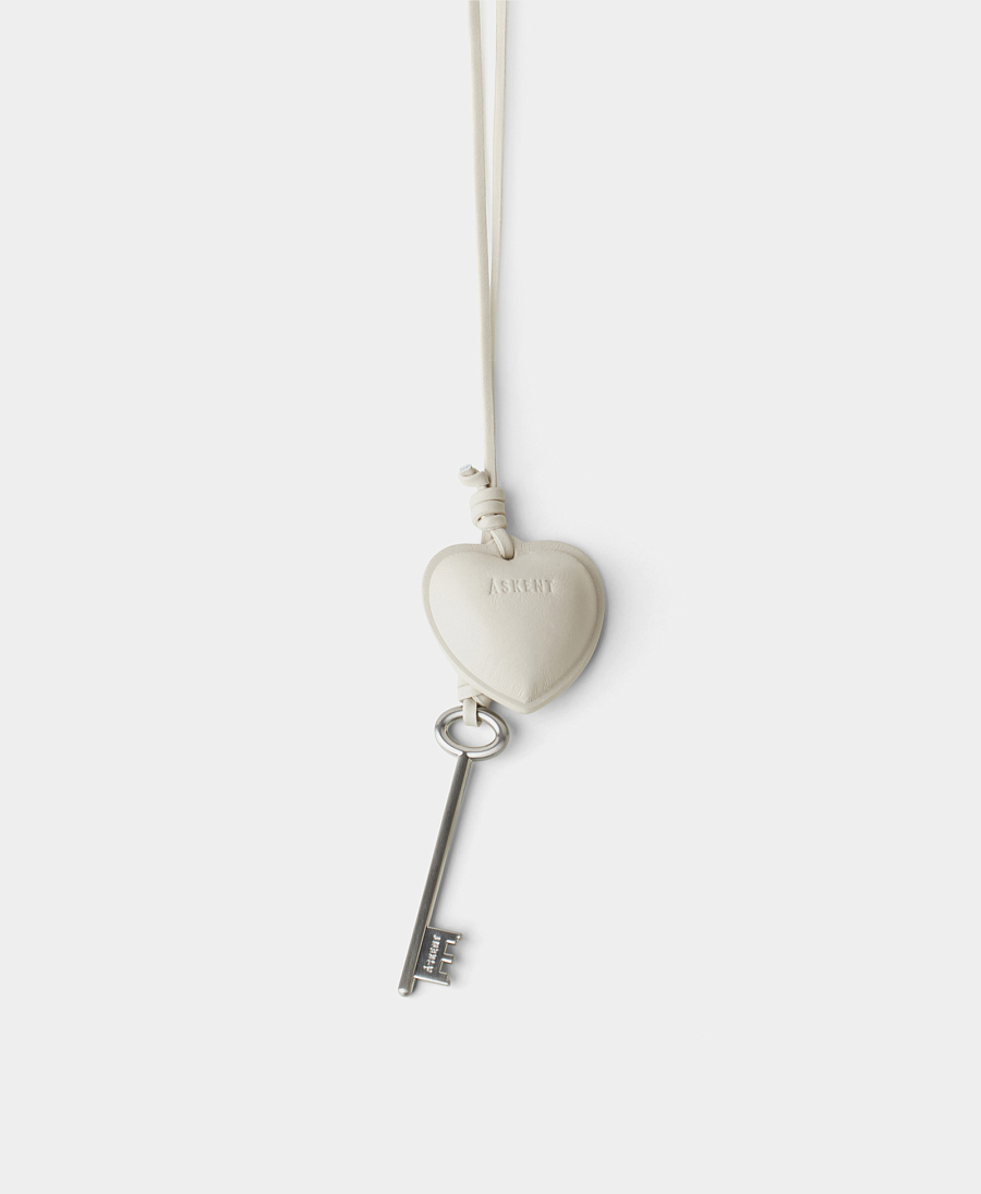 Подвеска KEY TO THE HEART. Вид 1