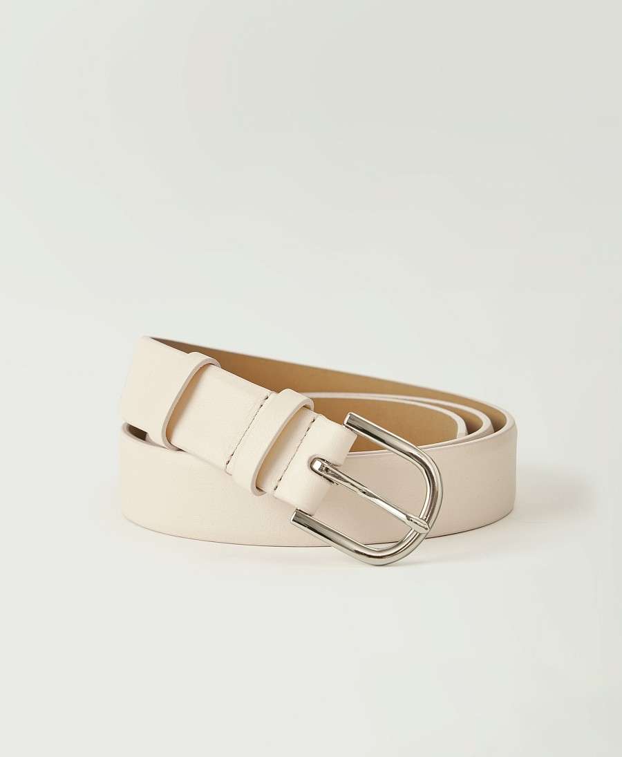 Ремень с полукруглой пряжкой. Вид 1