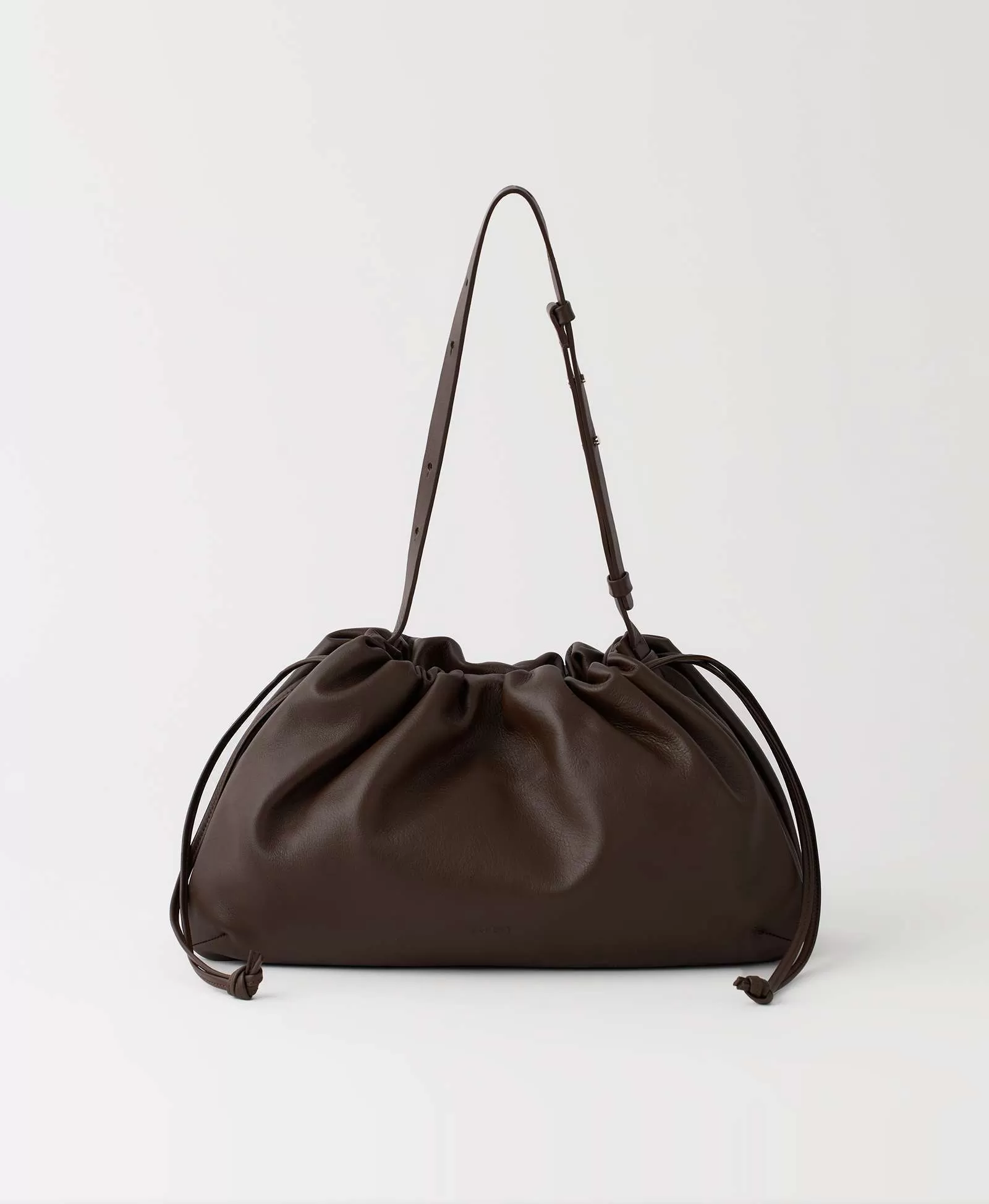 POUCH BAG / MAXI. Цвет: dark oak. Вид 5