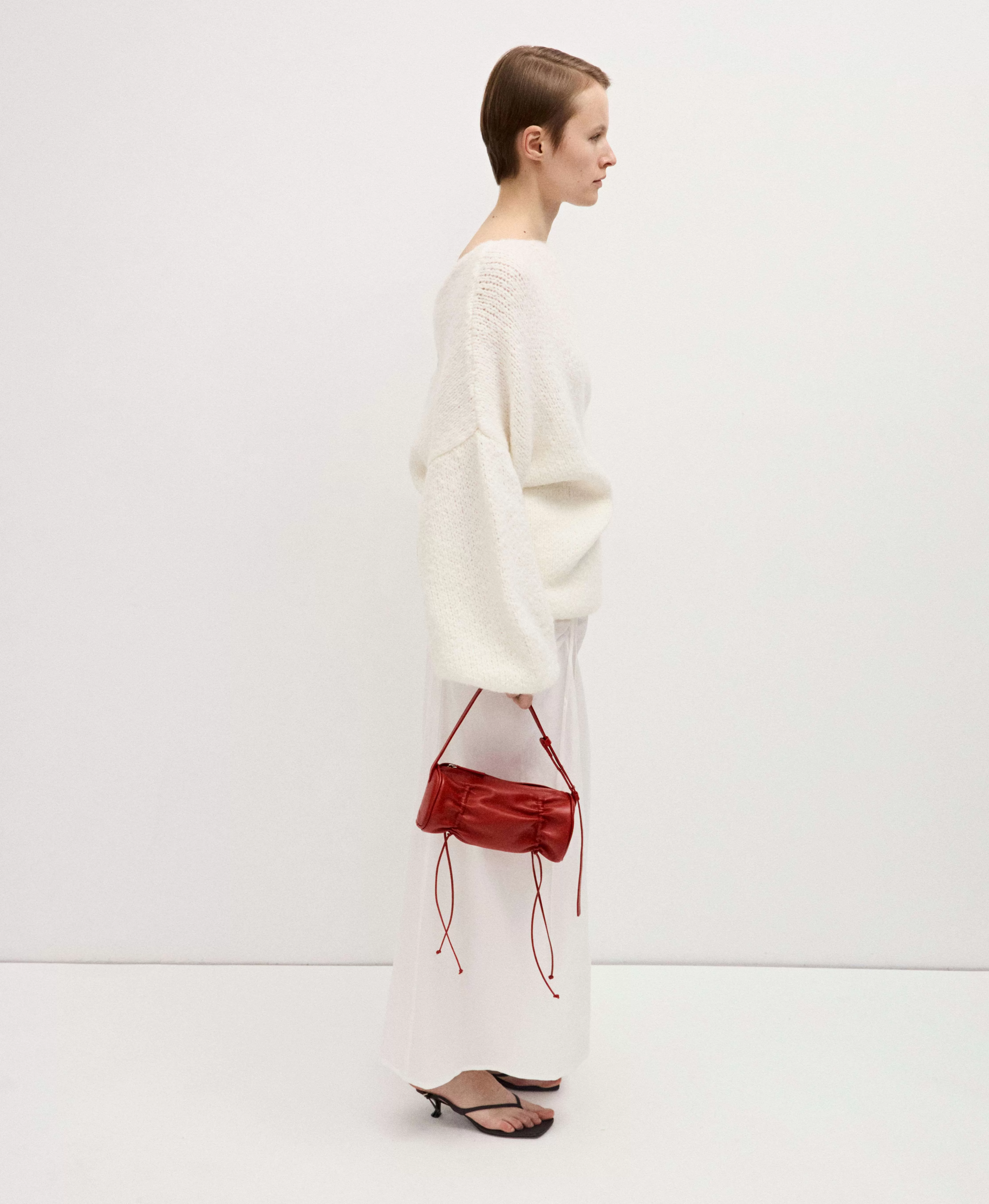 СУМКА BISSA / FOLDED. Цвет: lipstick red. Вид 6