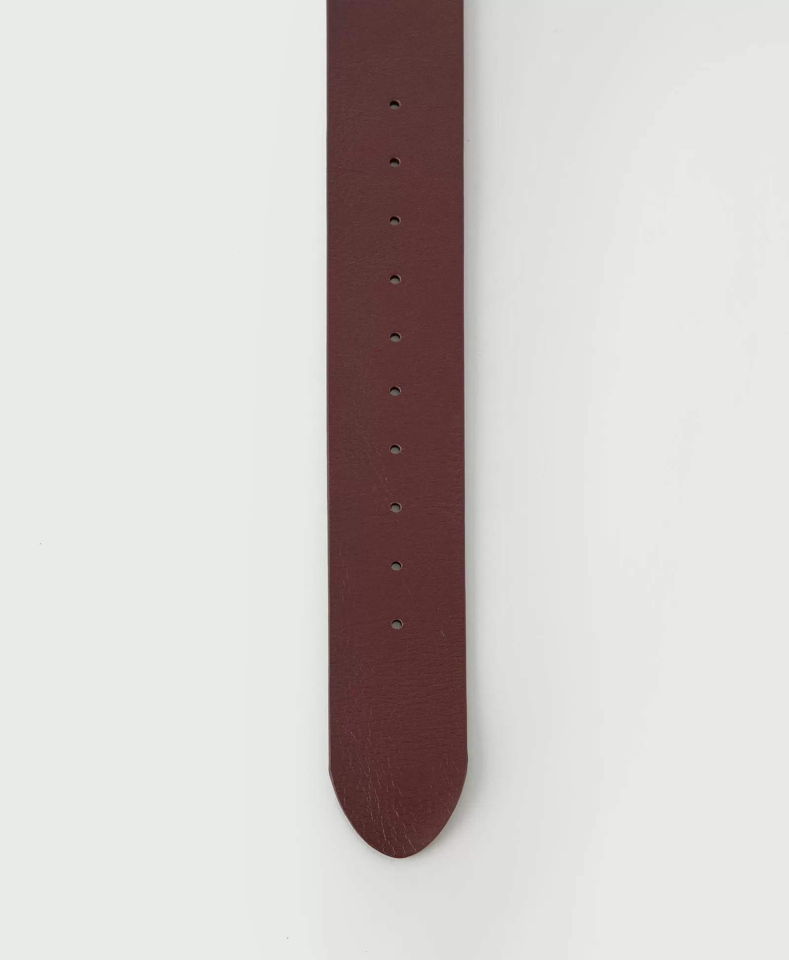 Ремень с овальной пряжкой. Цвет: бордовый. Вид 4