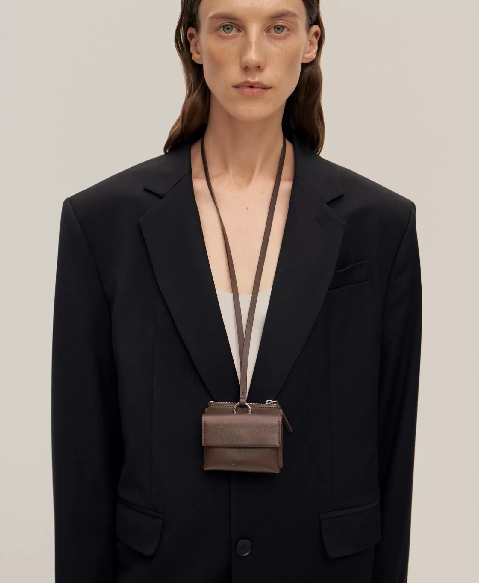 Мини-портмоне на длинном шнуре. Вид 1