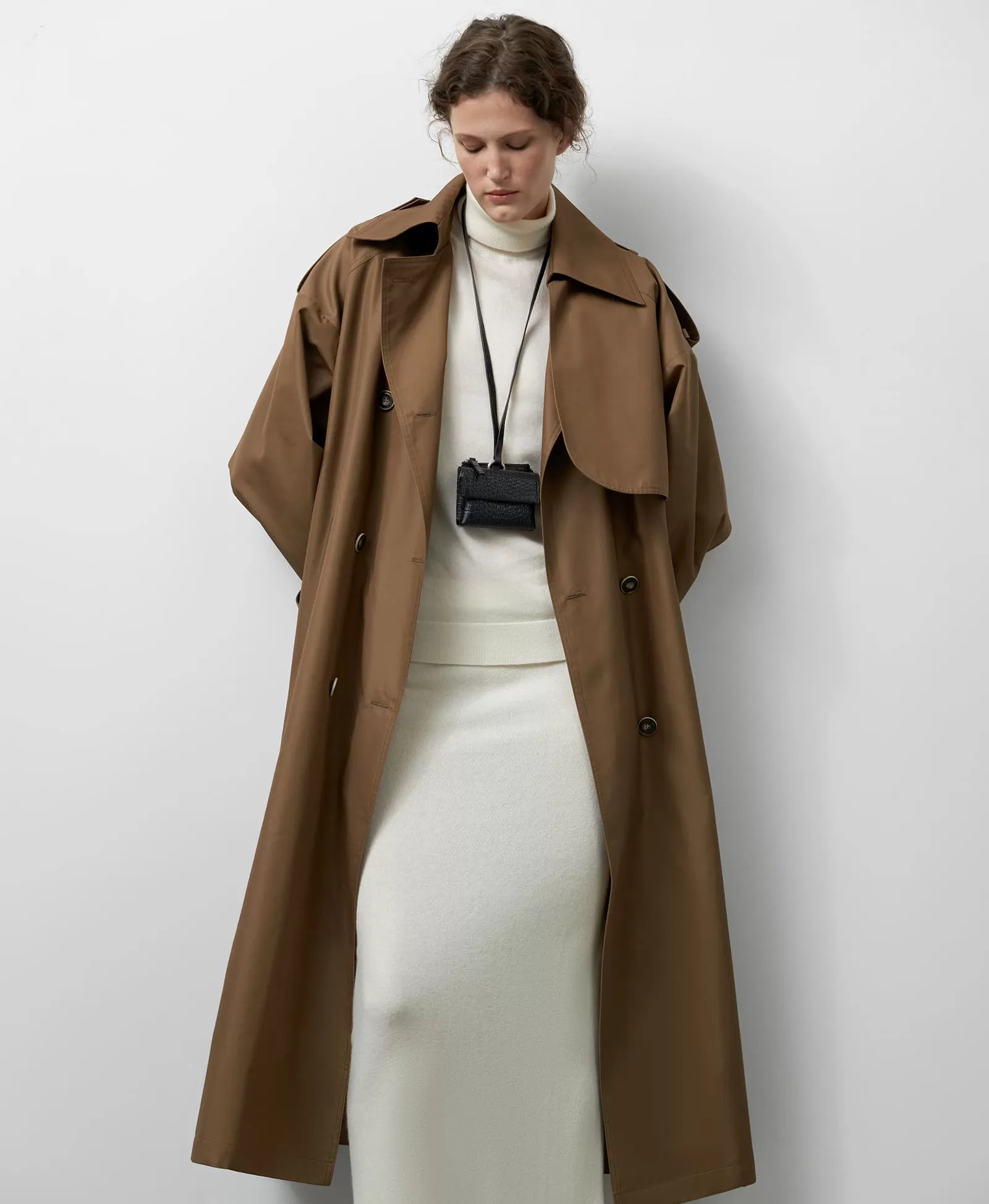 Мини-портмоне на длинном шнуре. Цвет: черный. Вид 2