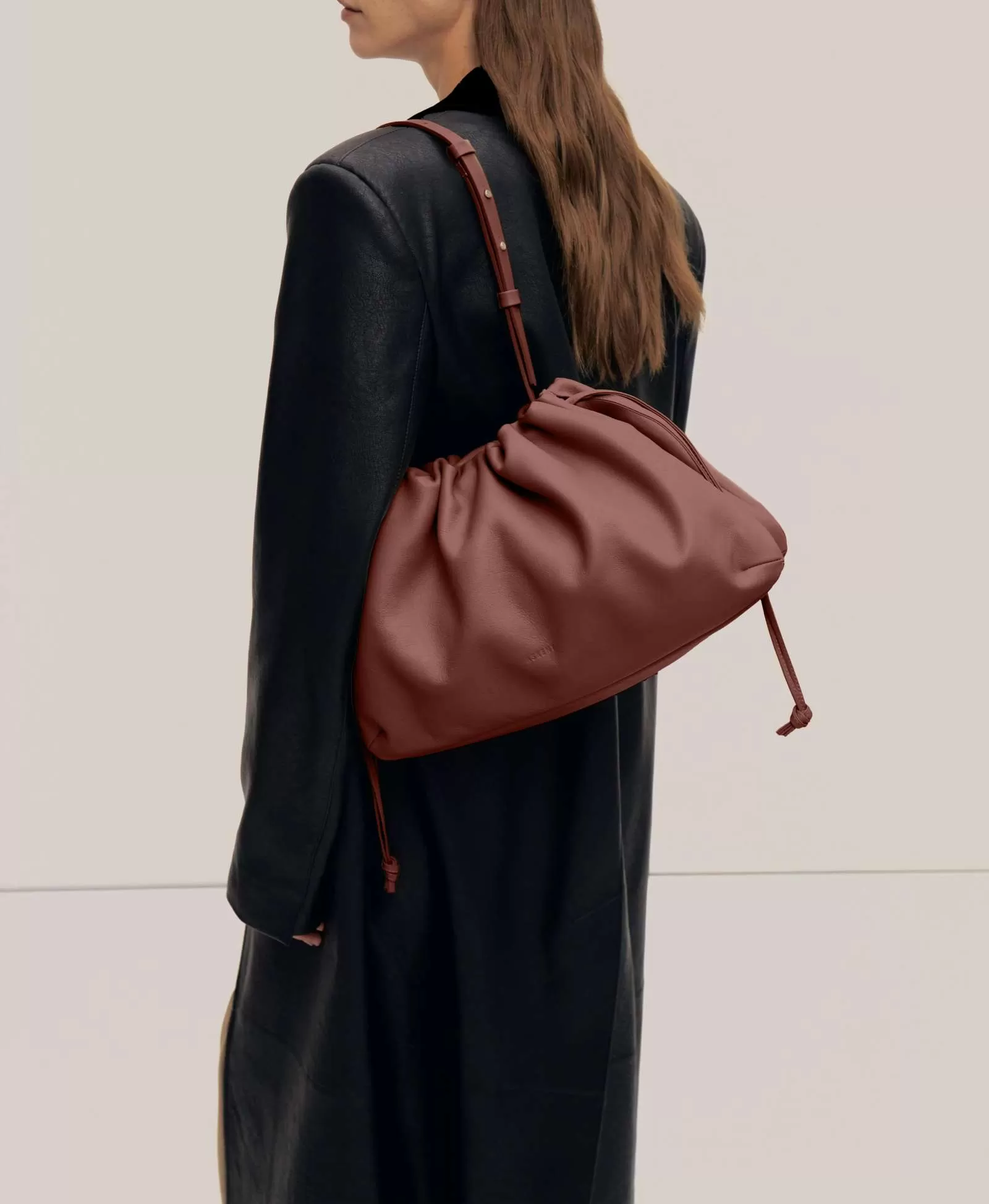 POUCH BAG / MAXI. Цвет: rust. Вид 3