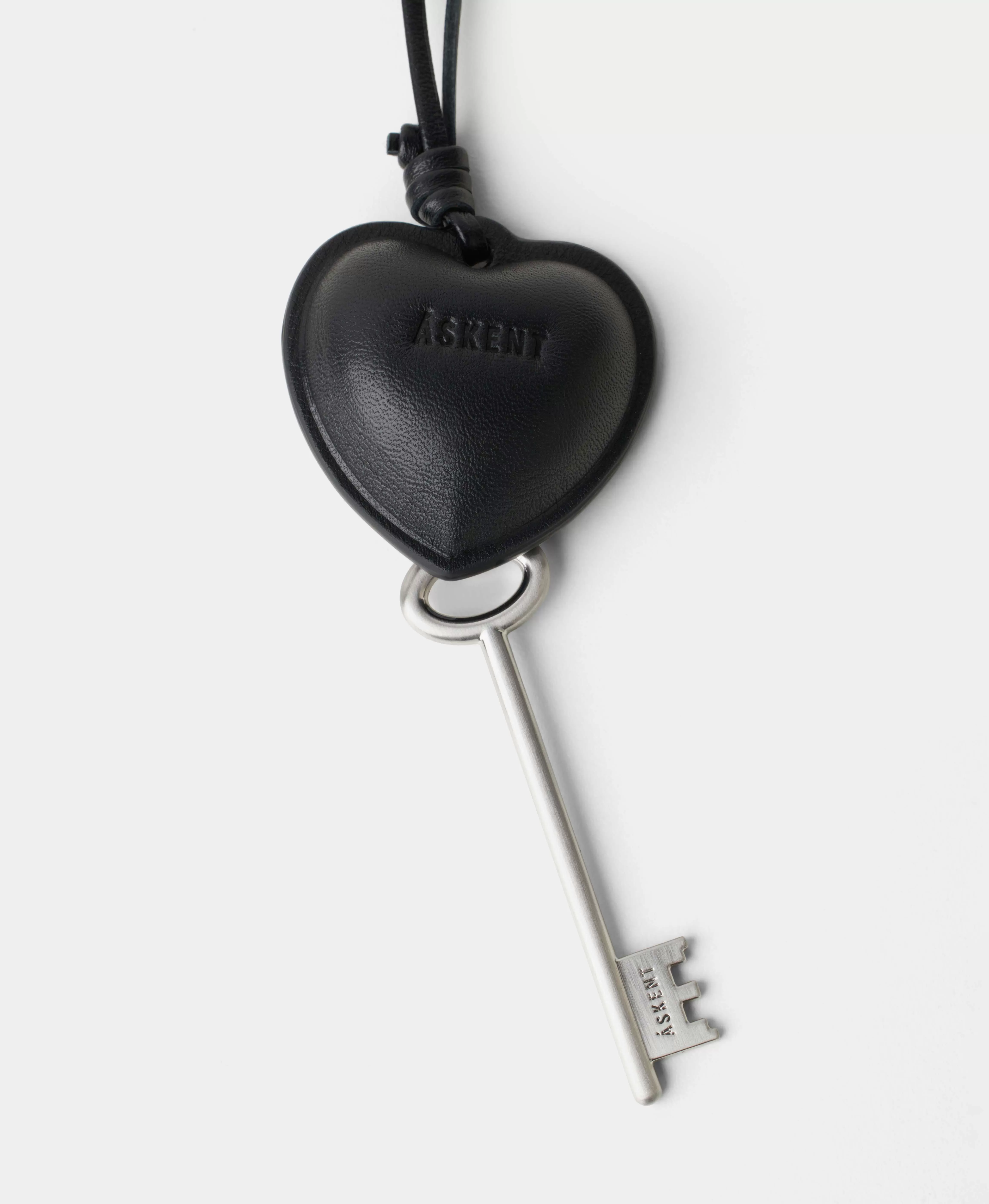 Подвеска KEY TO THE HEART. Цвет: черный. Вид 4