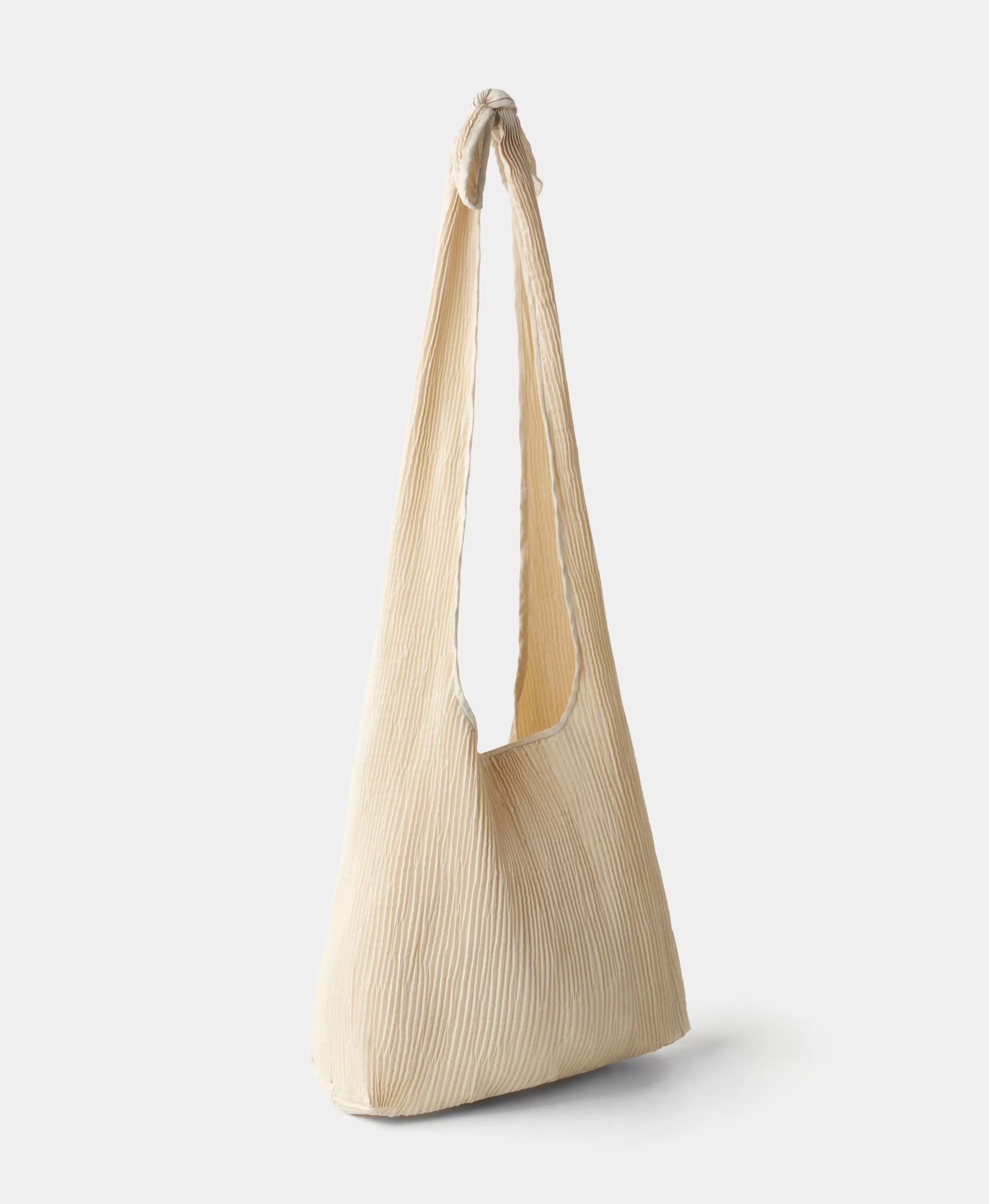 СУМКА ХОБО ИЗ ГОФРИРОВАННОГО ТЕКСТИЛЯ. Цвет: beige. Вид 5