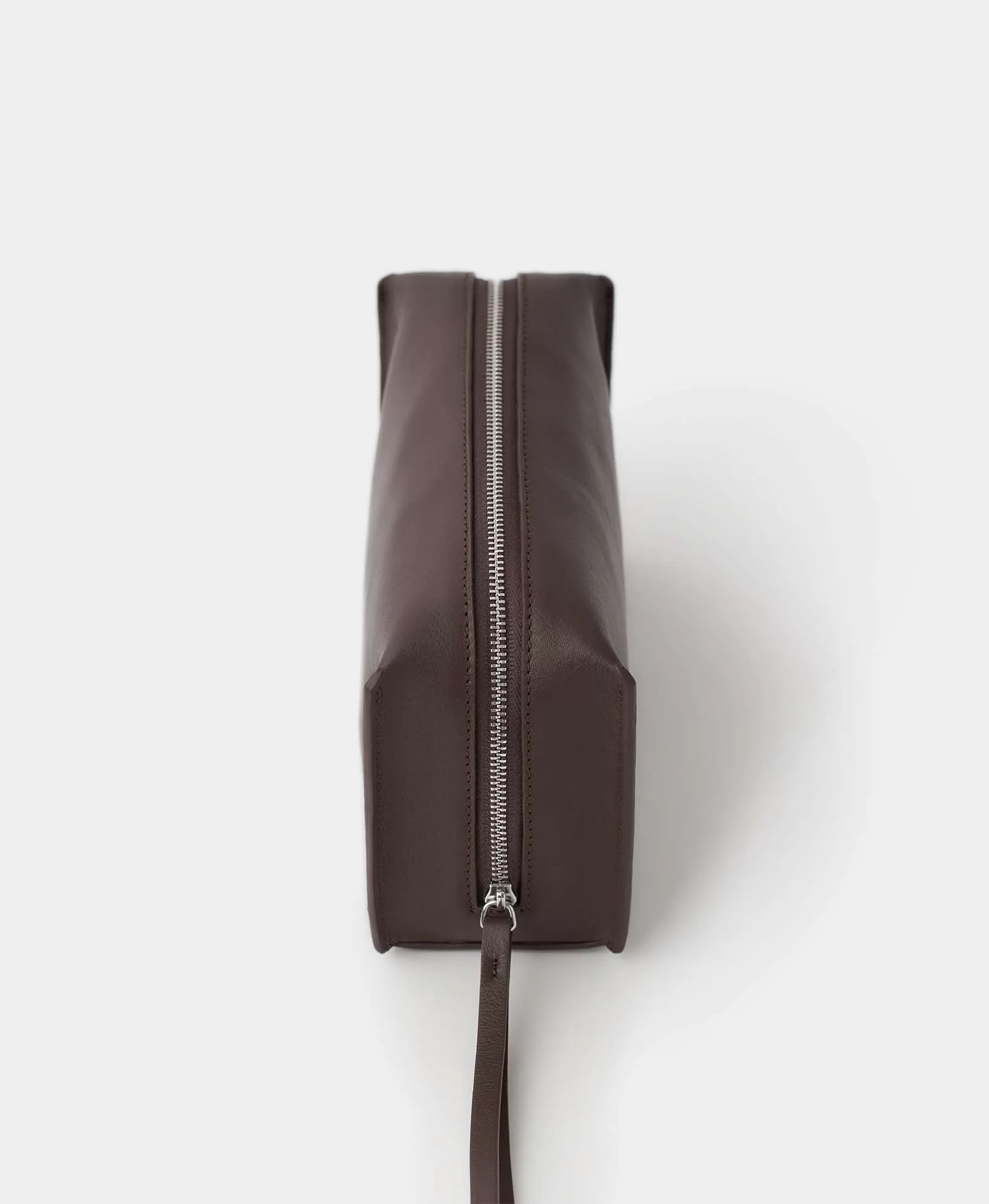 Кейс для проводов или косметики. Цвет: dark oak. Вид 4