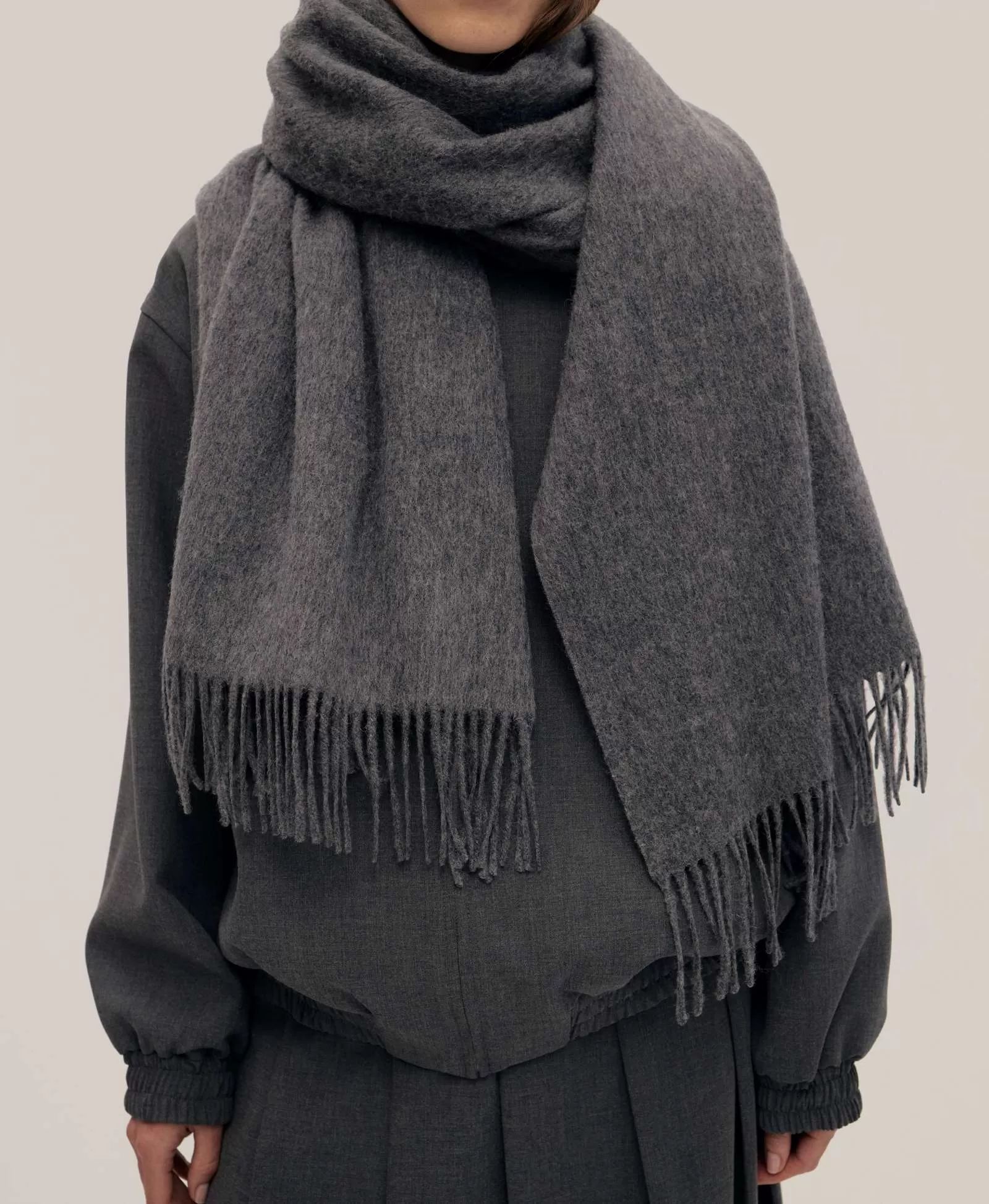 Шарф из шерсти. Цвет: grey. Вид 2