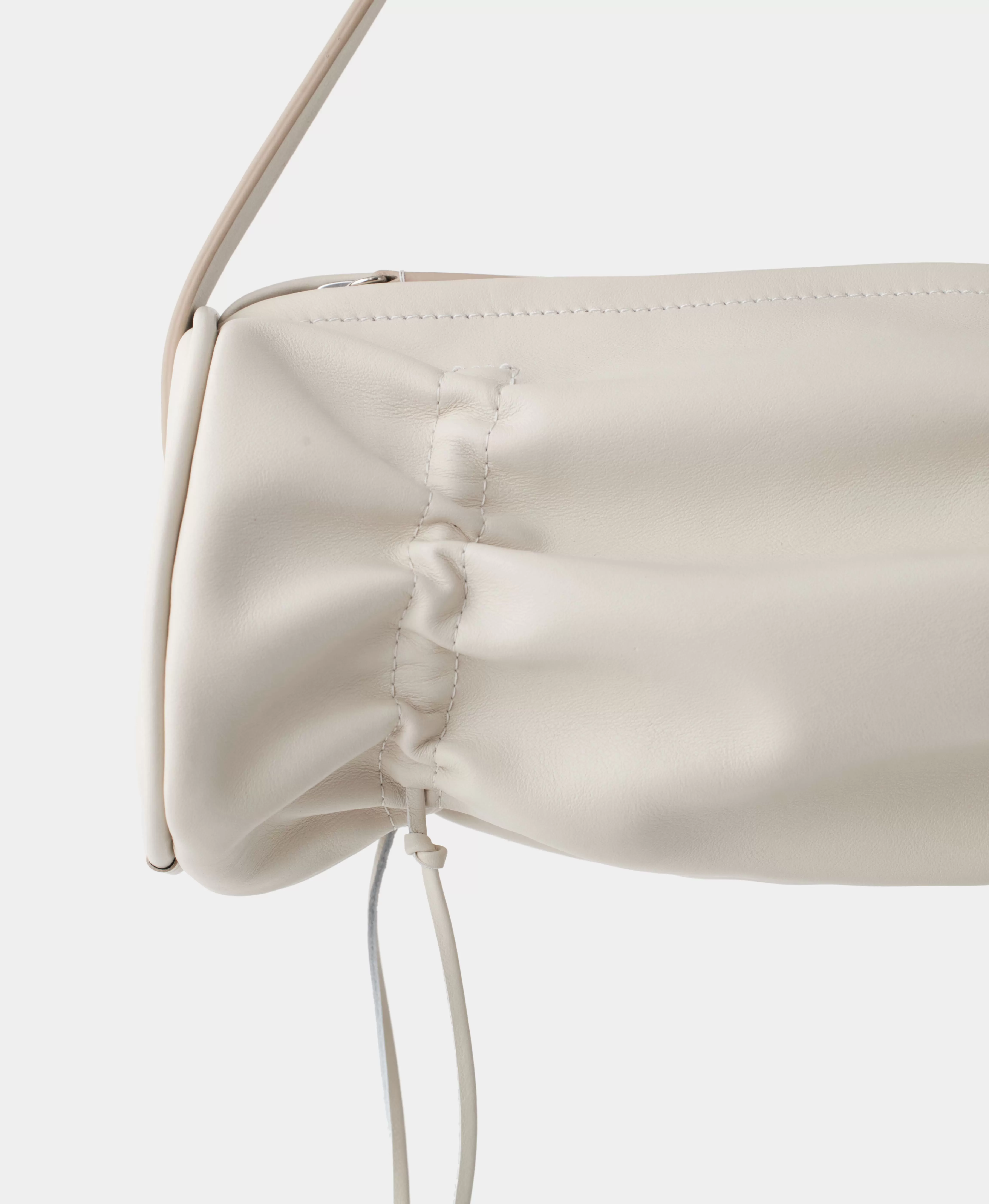 СУМКА BISSA / FOLDED. Цвет: off white. Вид 4