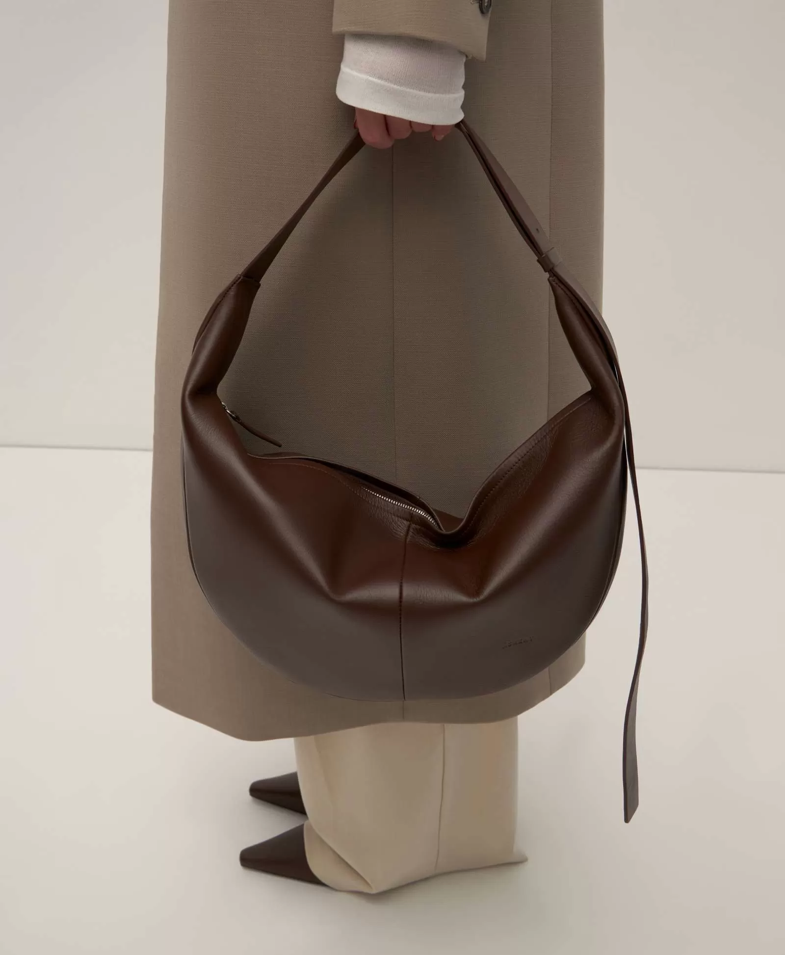 СУМКА NOMAD. Цвет: dark oak. Вид 3