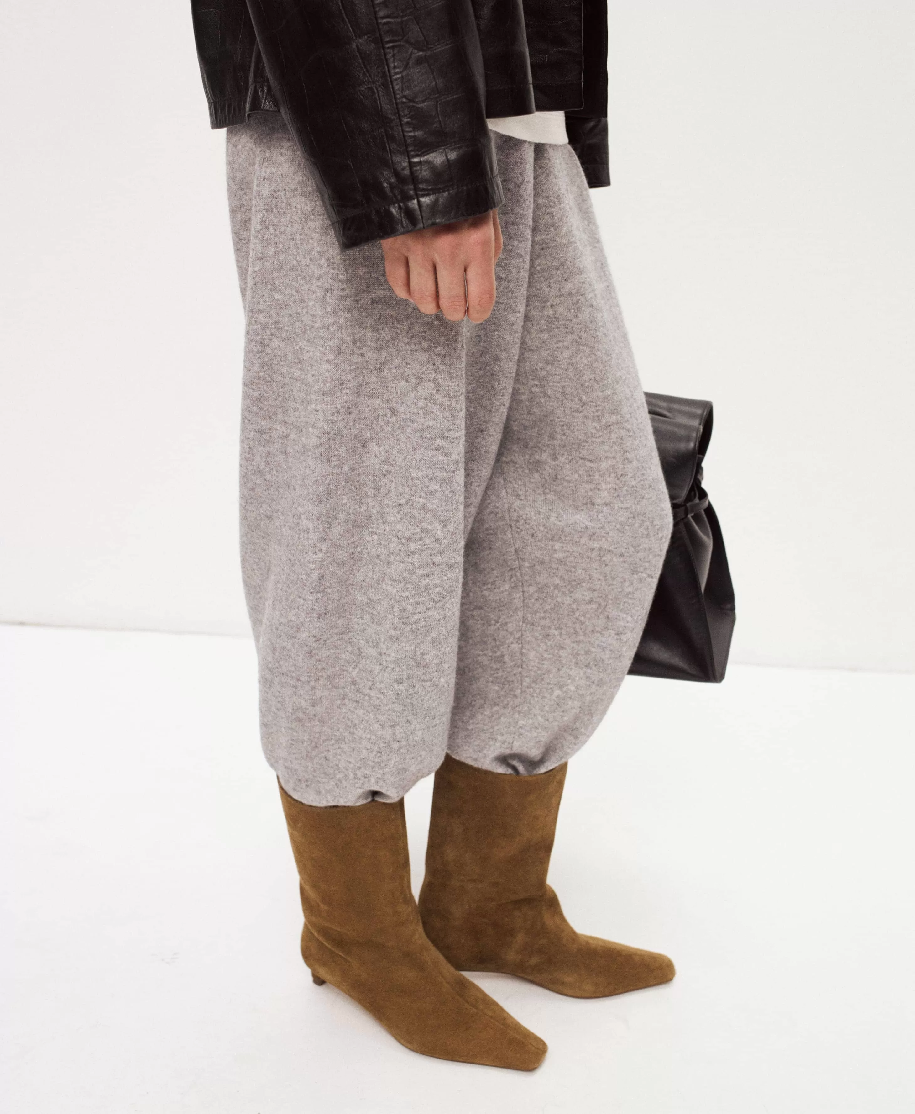 Полусапоги из замши. Вид 1