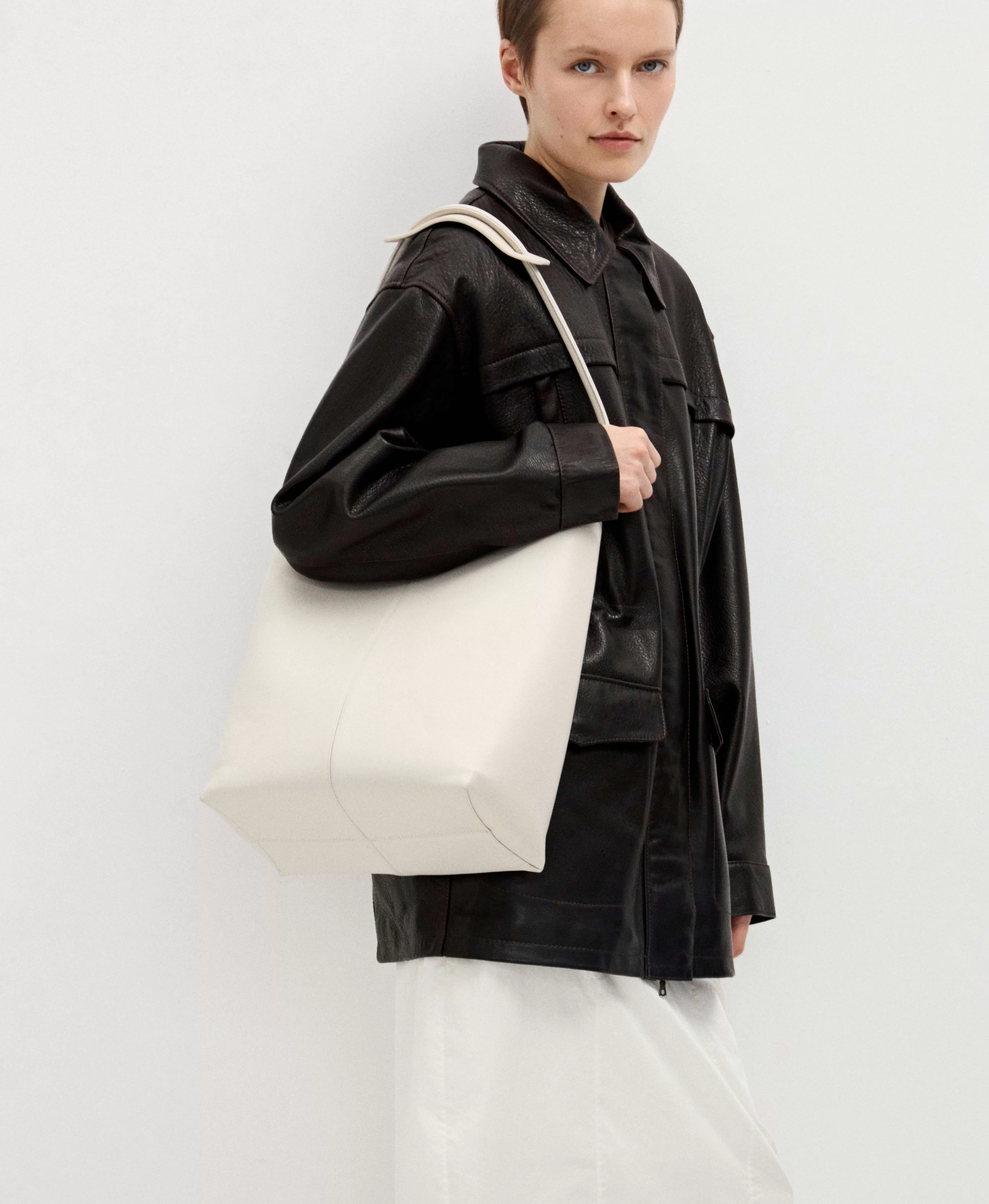 СУМКА-ТОУТ DAILY. Цвет: off white. Вид 3