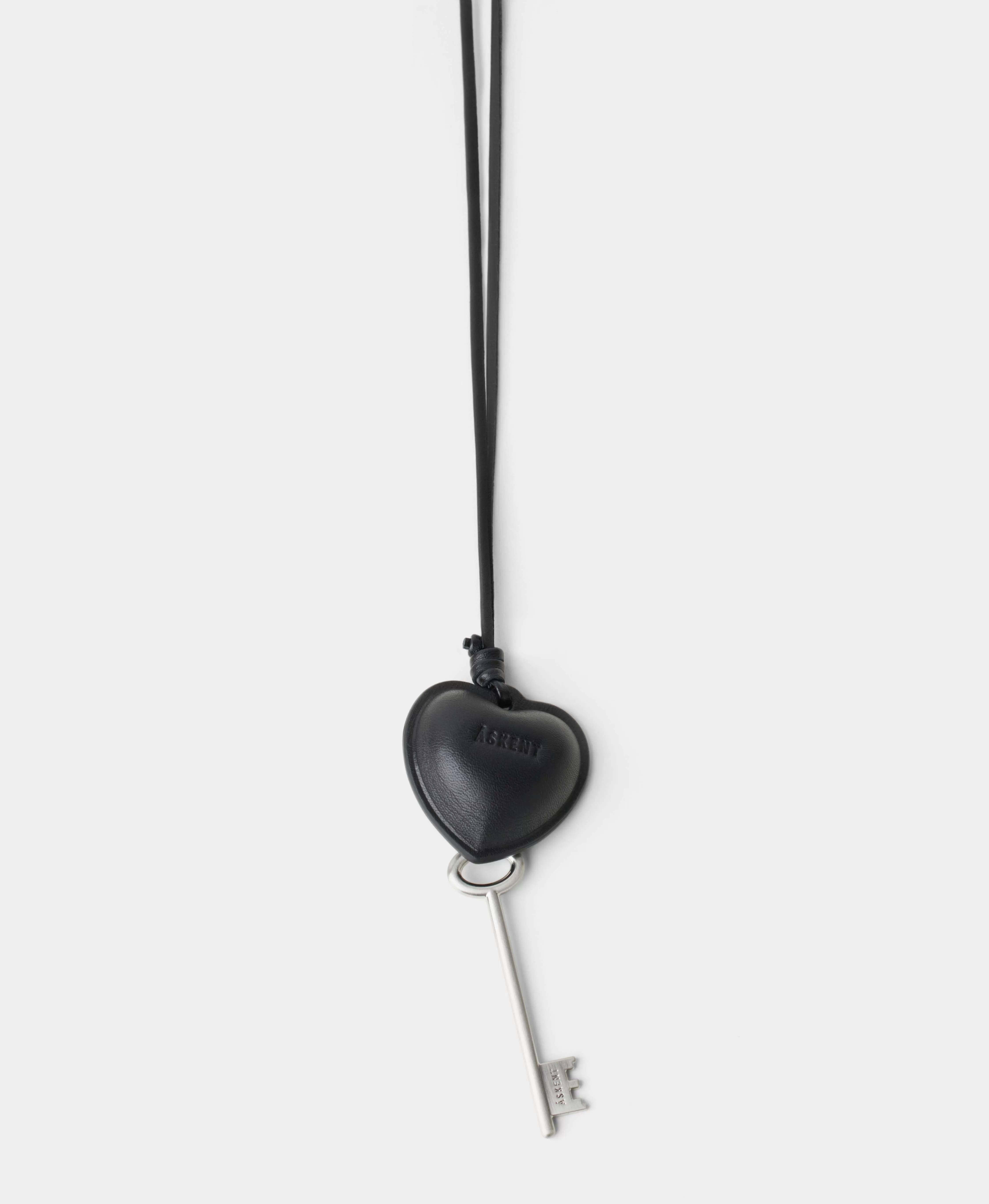 Подвеска KEY TO THE HEART. Цвет: черный. Вид 1