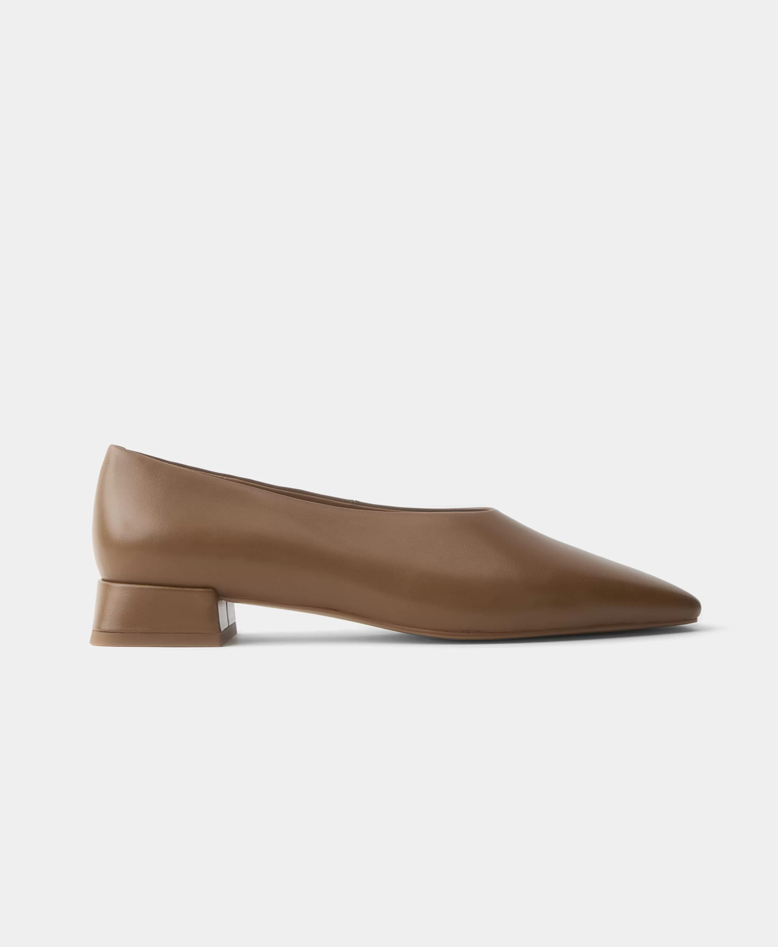 Балетки из гладкой кожи. Цвет: toffee. Вид 1