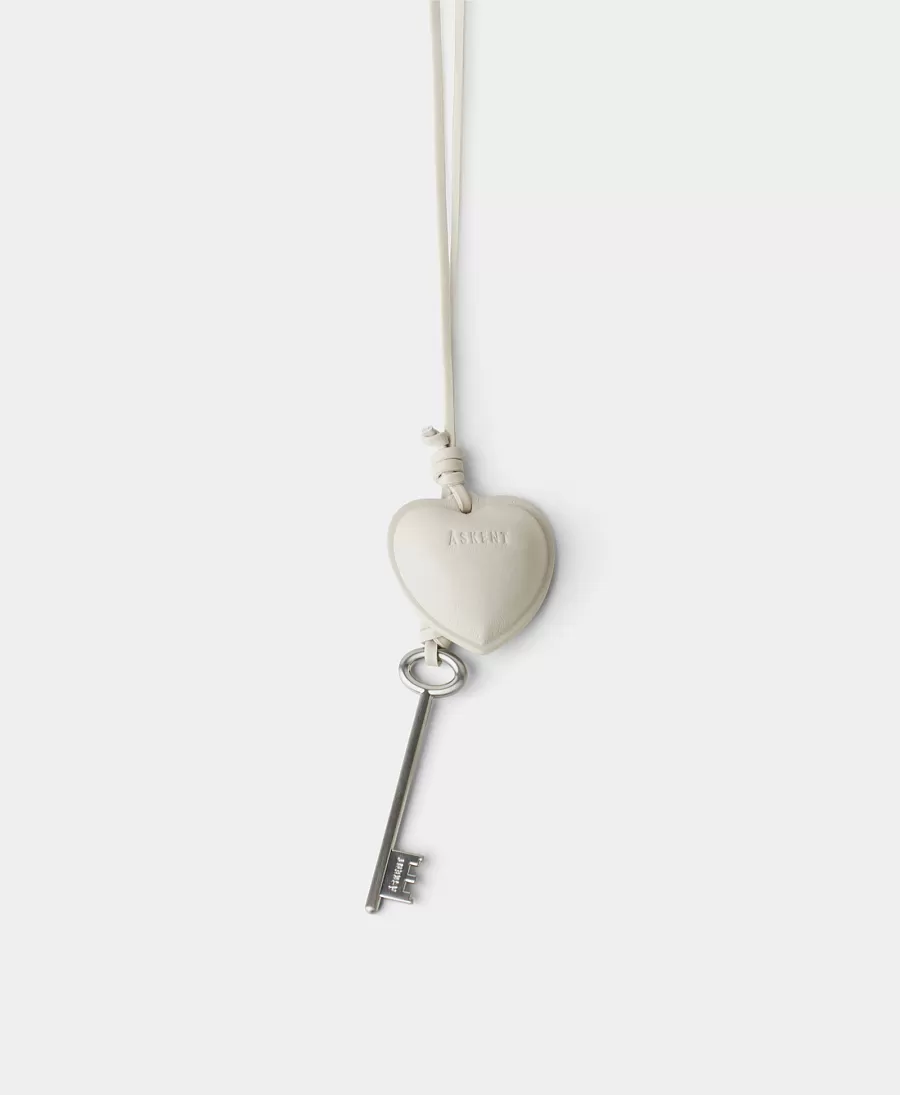 Подвеска KEY TO THE HEART. Вид 1