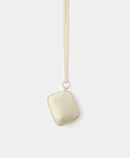 Кейс для AirPods. Вид 1